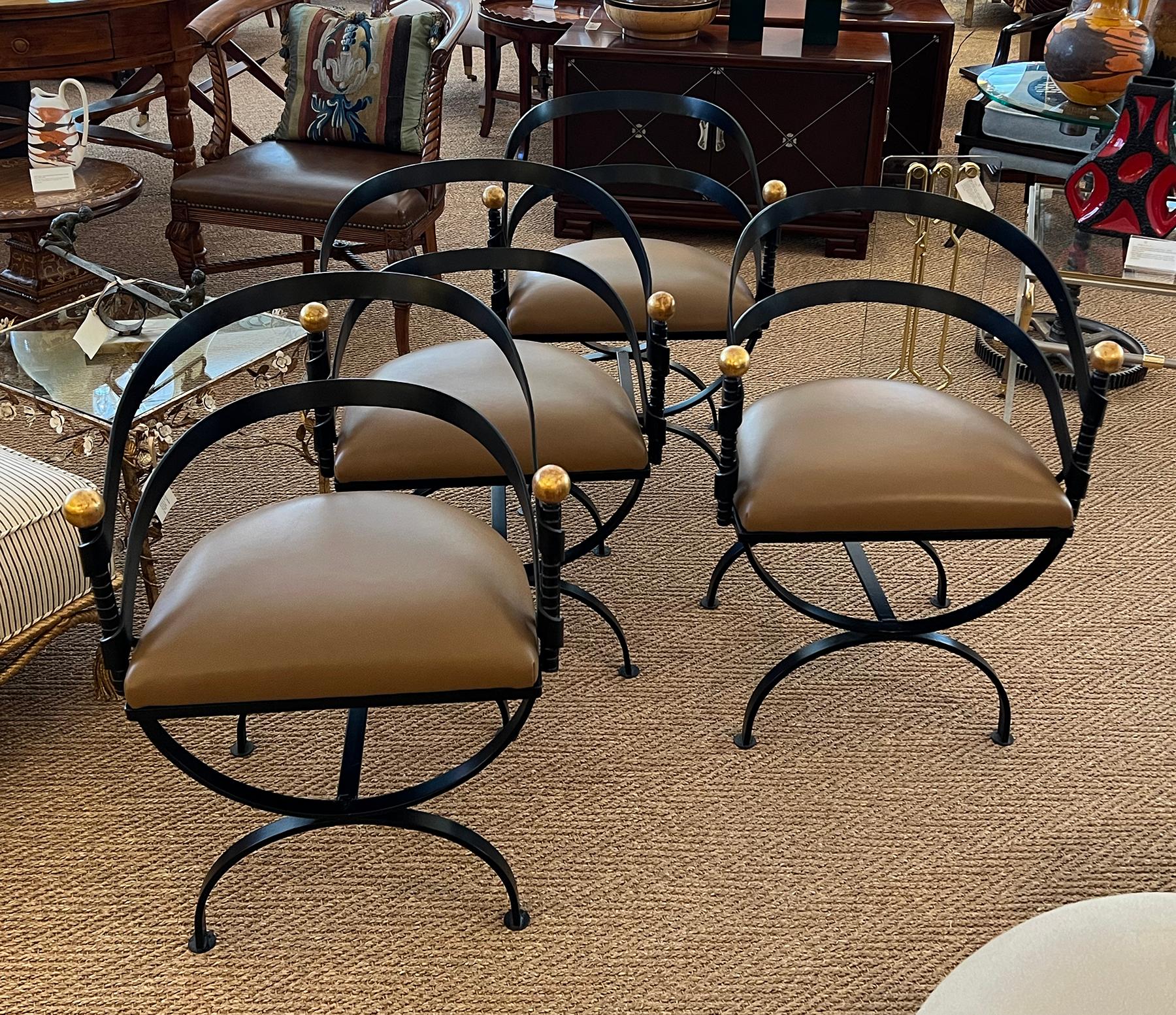 Stylish Set of Four Wrought Iron Barrel-back Curule-form Chairs In Good Condition For Sale In San Francisco, CA
