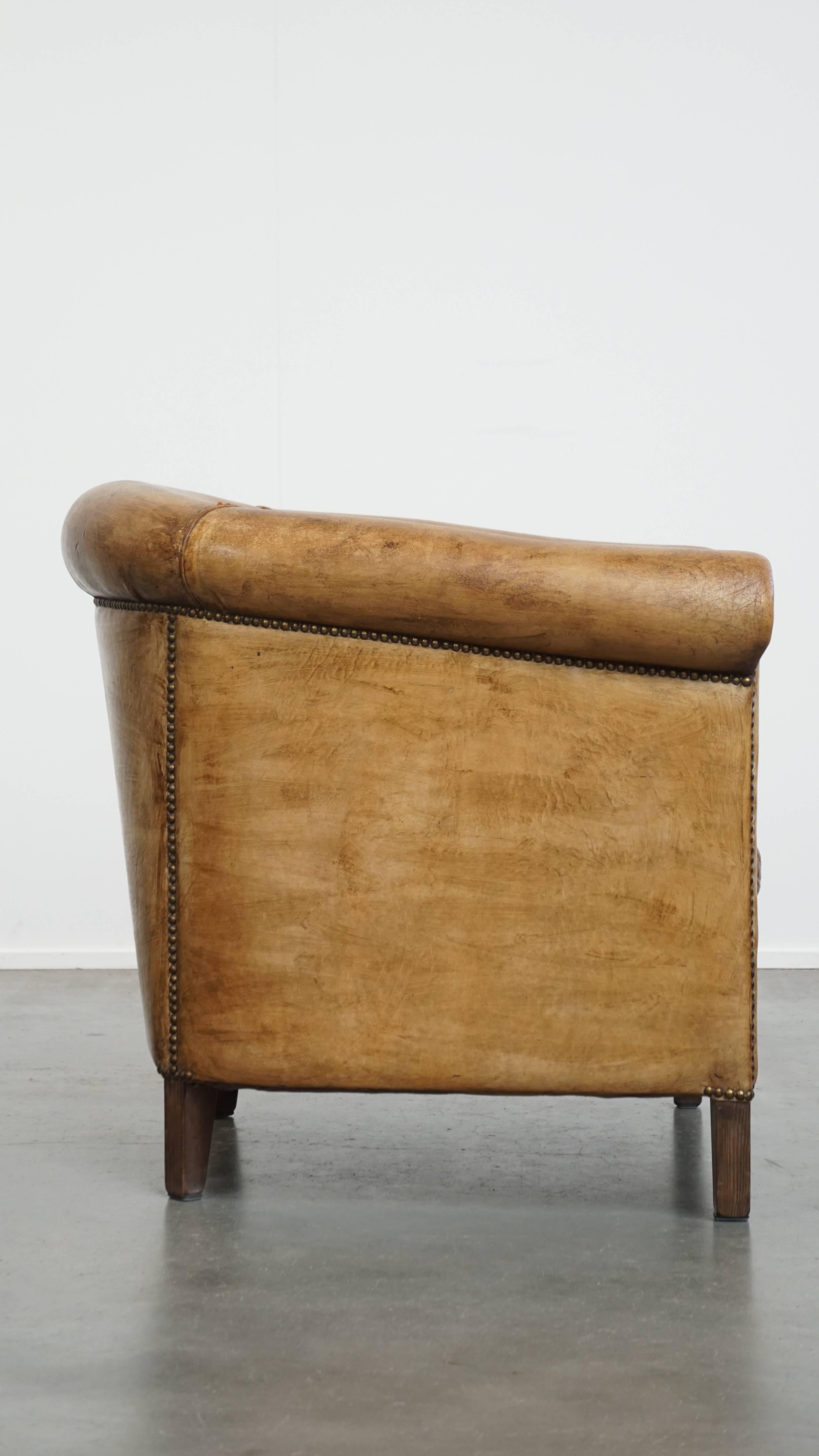 Romain classique Fauteuil club élégant en cuir de mouton avec de belles couleurs en vente