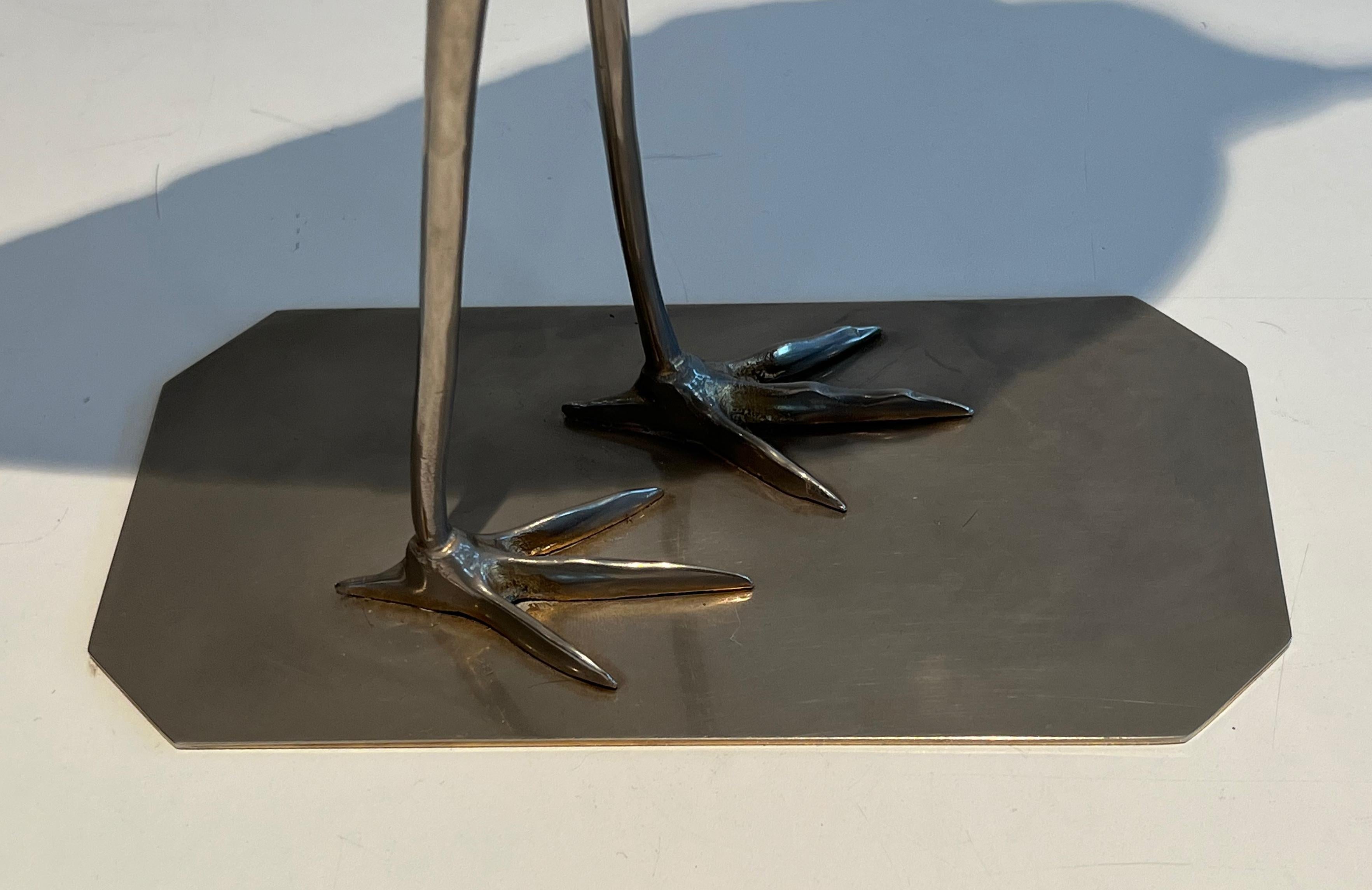 Élégant oiseau en laiton argenté. Travail français. Circa 1970 en vente 4