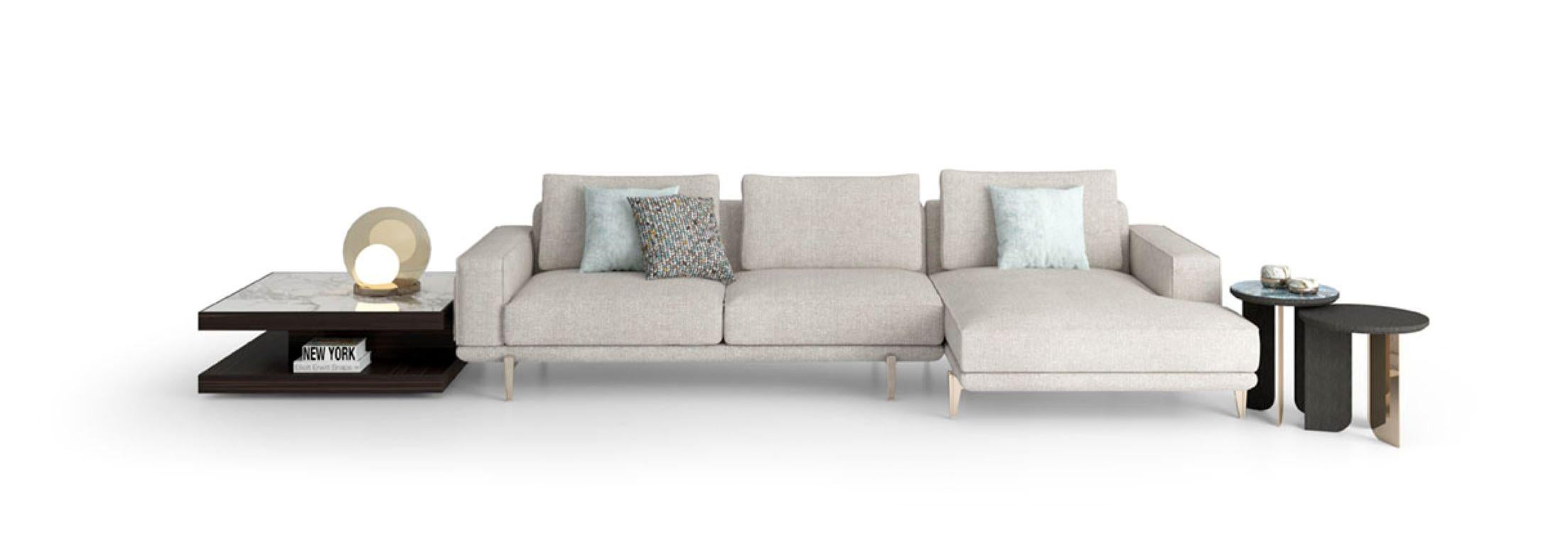 Elegantes stilvolles Sofa 2 Sitzkissen, 3 Sitzkissen oder modularer Rahmen aus massivem Holz (Metall) im Angebot