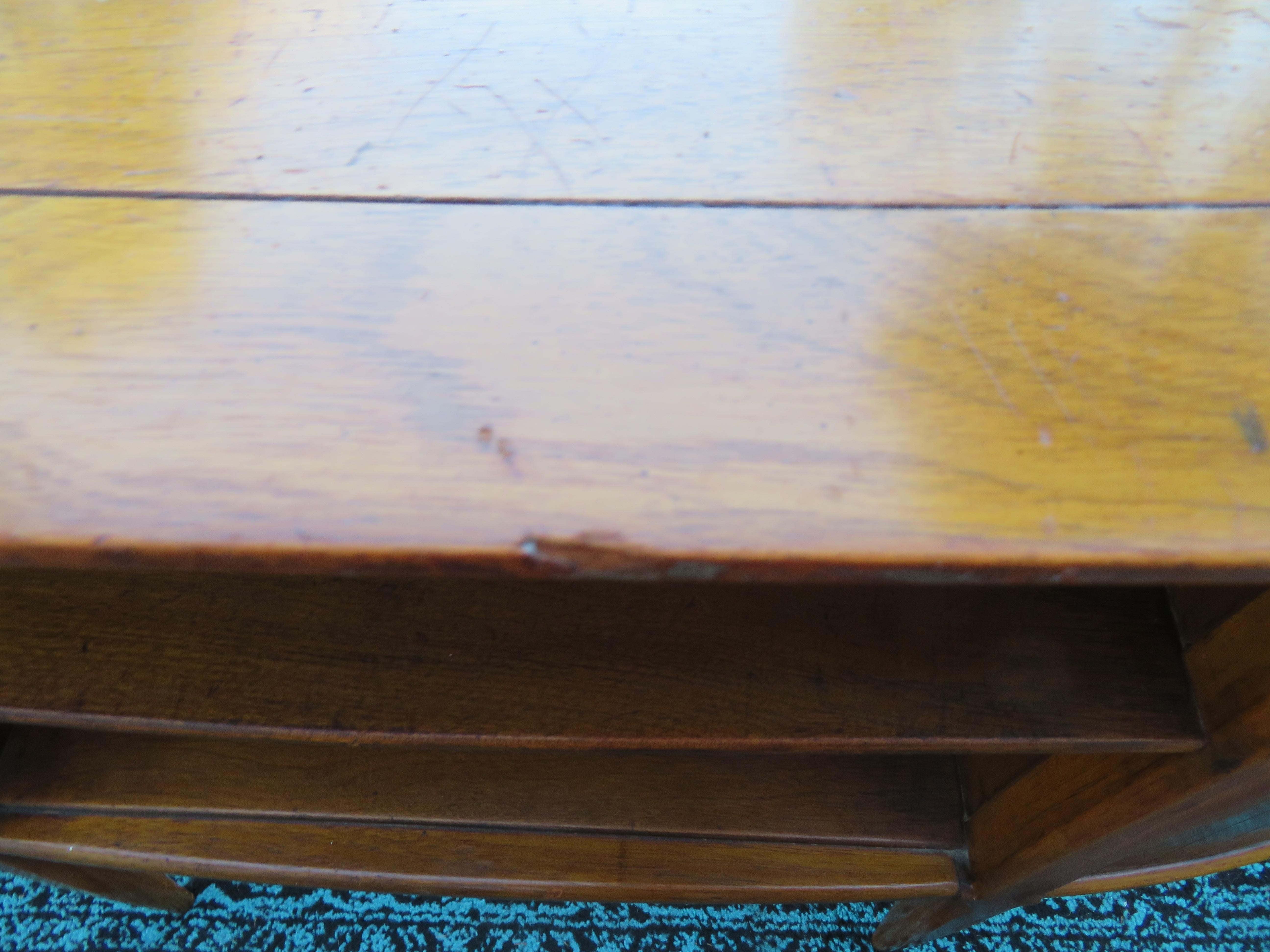 Stilvoller Sophisticates Schreibtisch und Stuhl aus Nussbaumholz Lubberts & Mulder für Tomlinson im Angebot 2