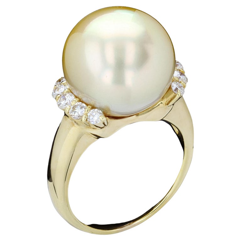 Stylish South Sea Pearl and Diamond Ring For Sale at 1stDibs
