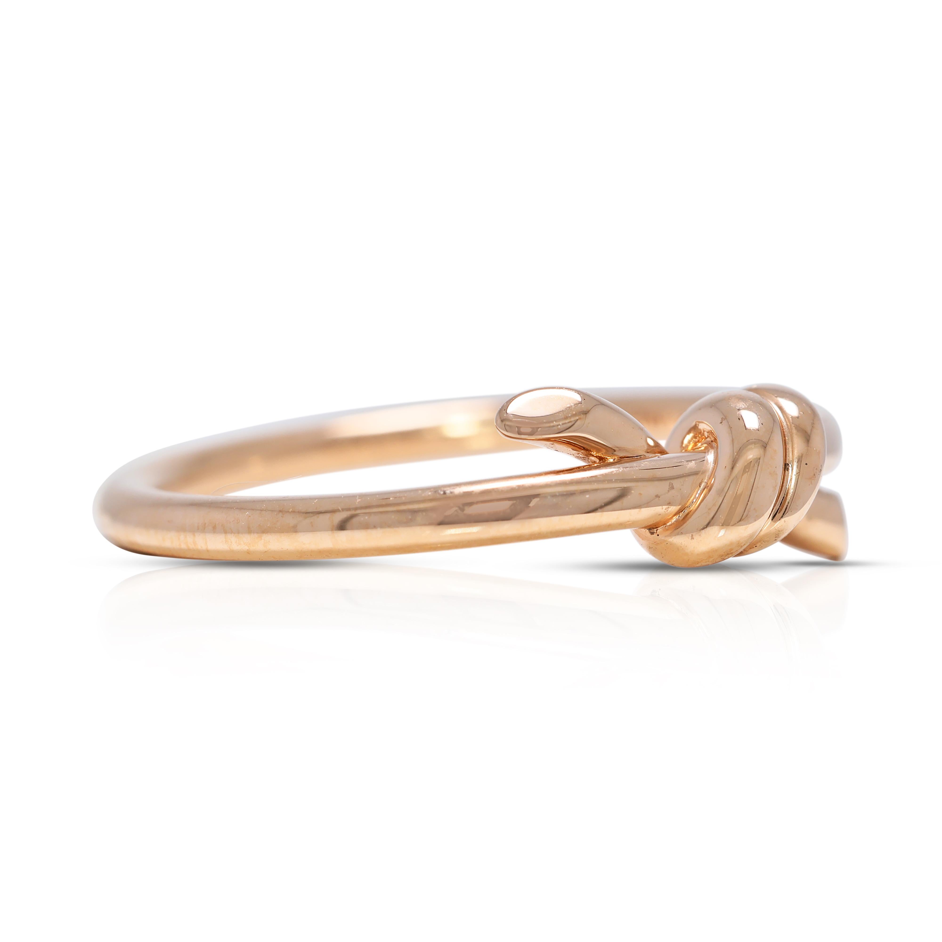 Stylish Tiffany & Co. Ring in 18K Yellow Gold In New Condition For Sale In רמת גן, IL