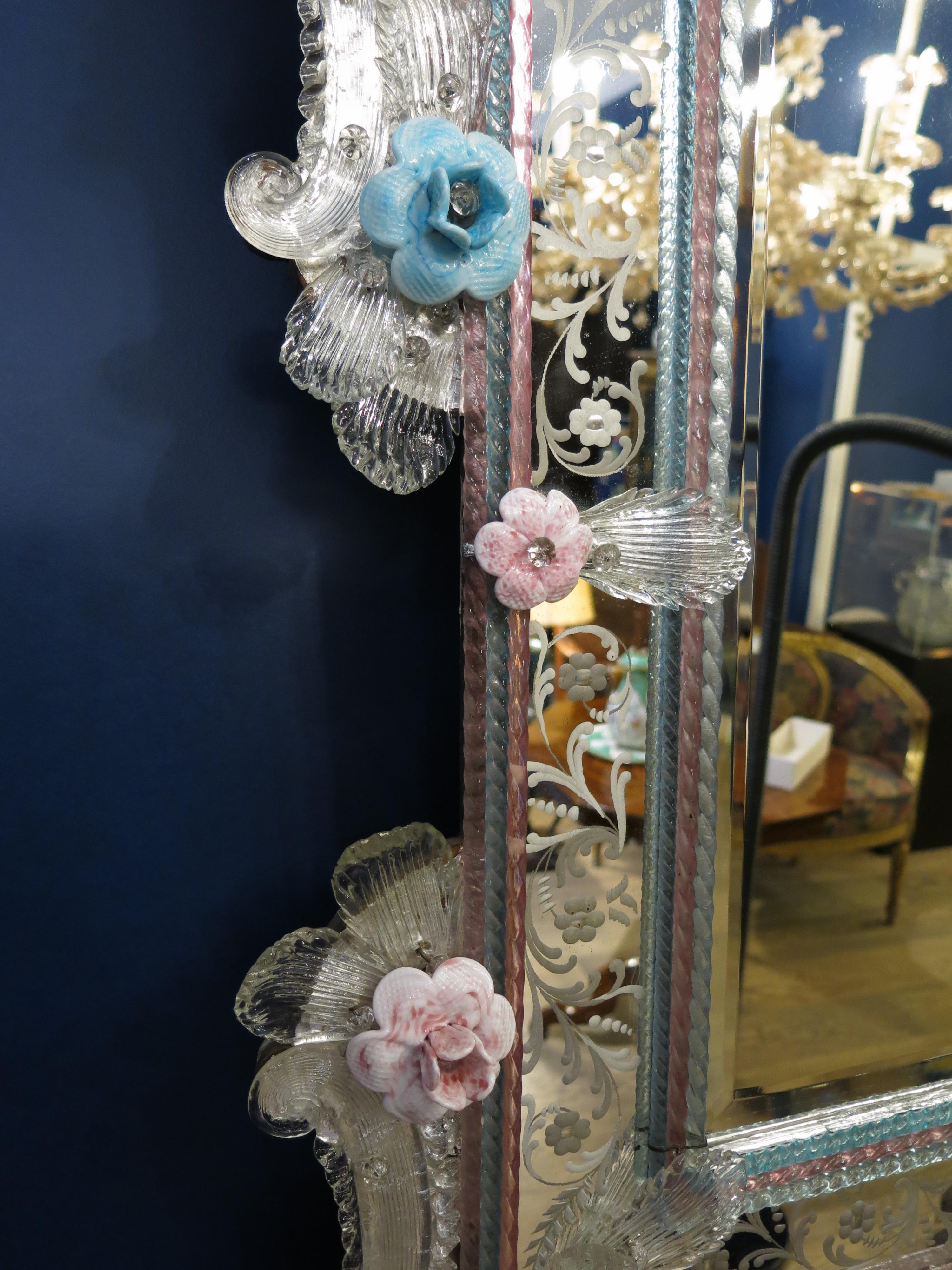 Neoclassical Stylish Venetian Murano Glass Wall Mirror, Circa 1910 For Sale