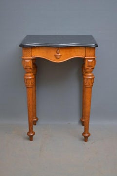 Stylish Victorian Console Table in Oak