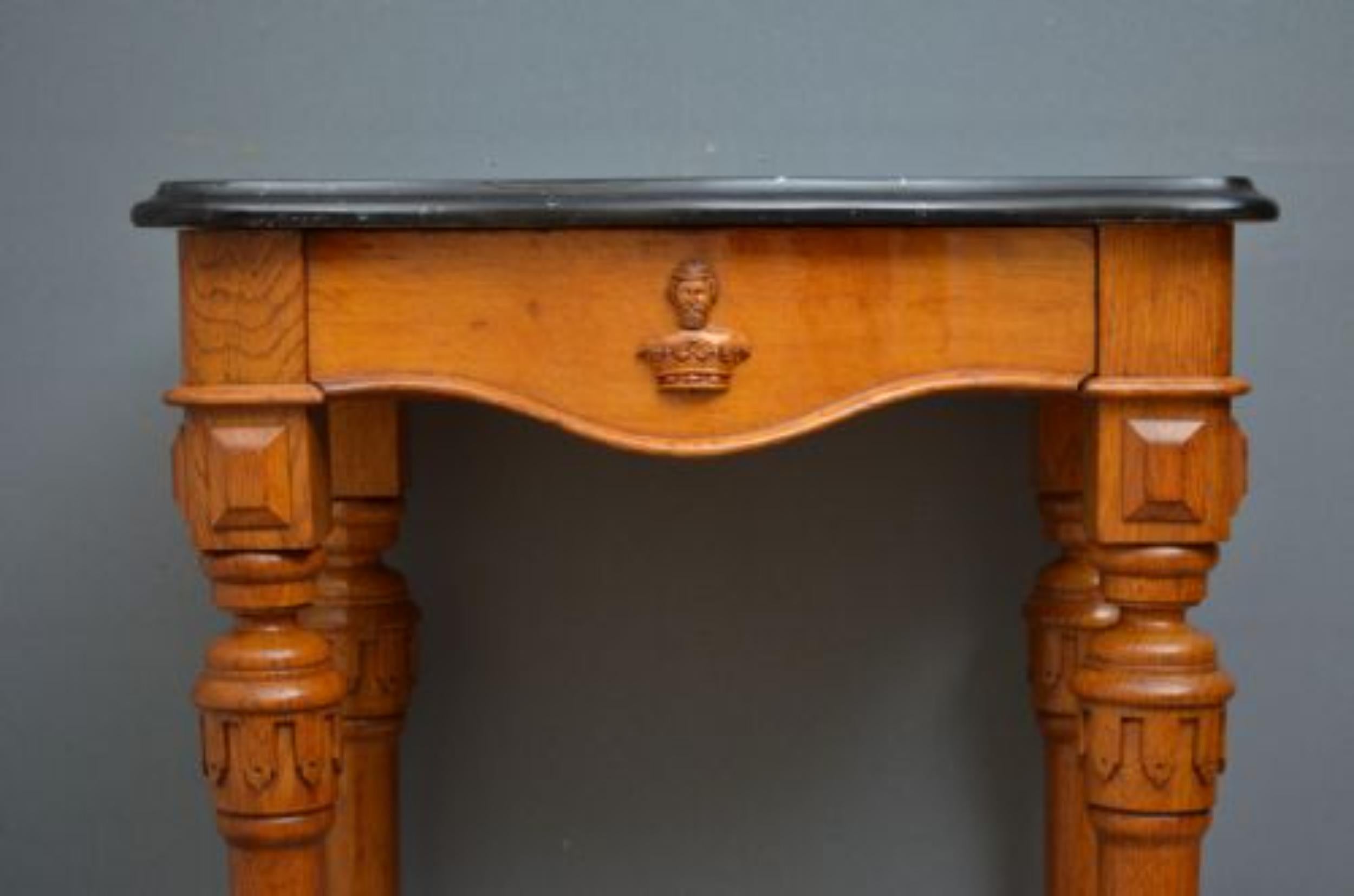 Stylish Victorian Console Table in Oak In Good Condition In Whaley Bridge, GB