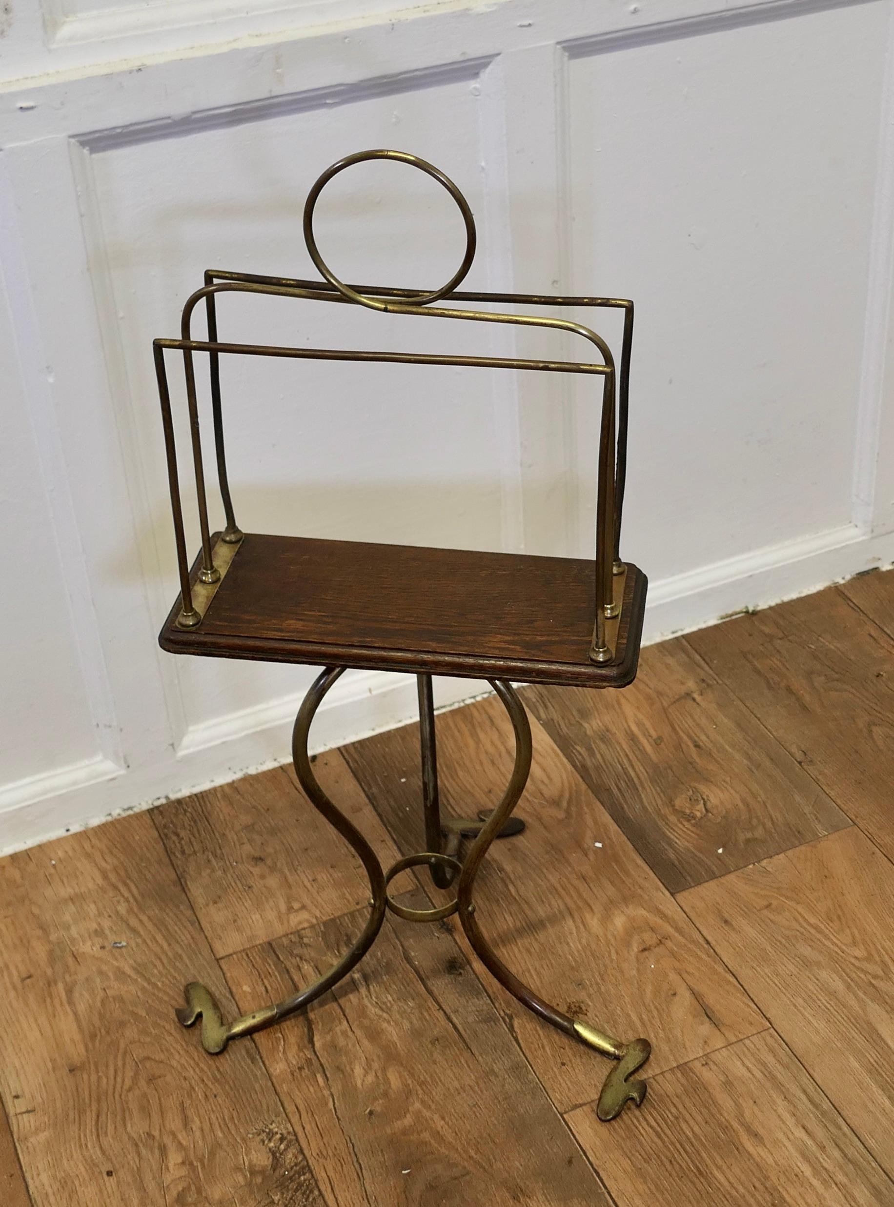 Stylish Victorian Golden Oak and Brass Revolving Magazine Rack    In Good Condition For Sale In Chillerton, Isle of Wight