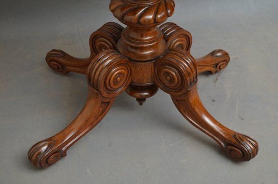 Table d'appoint victorienne élégante en chêne Pollard Excellent état - En vente à Whaley Bridge, GB
