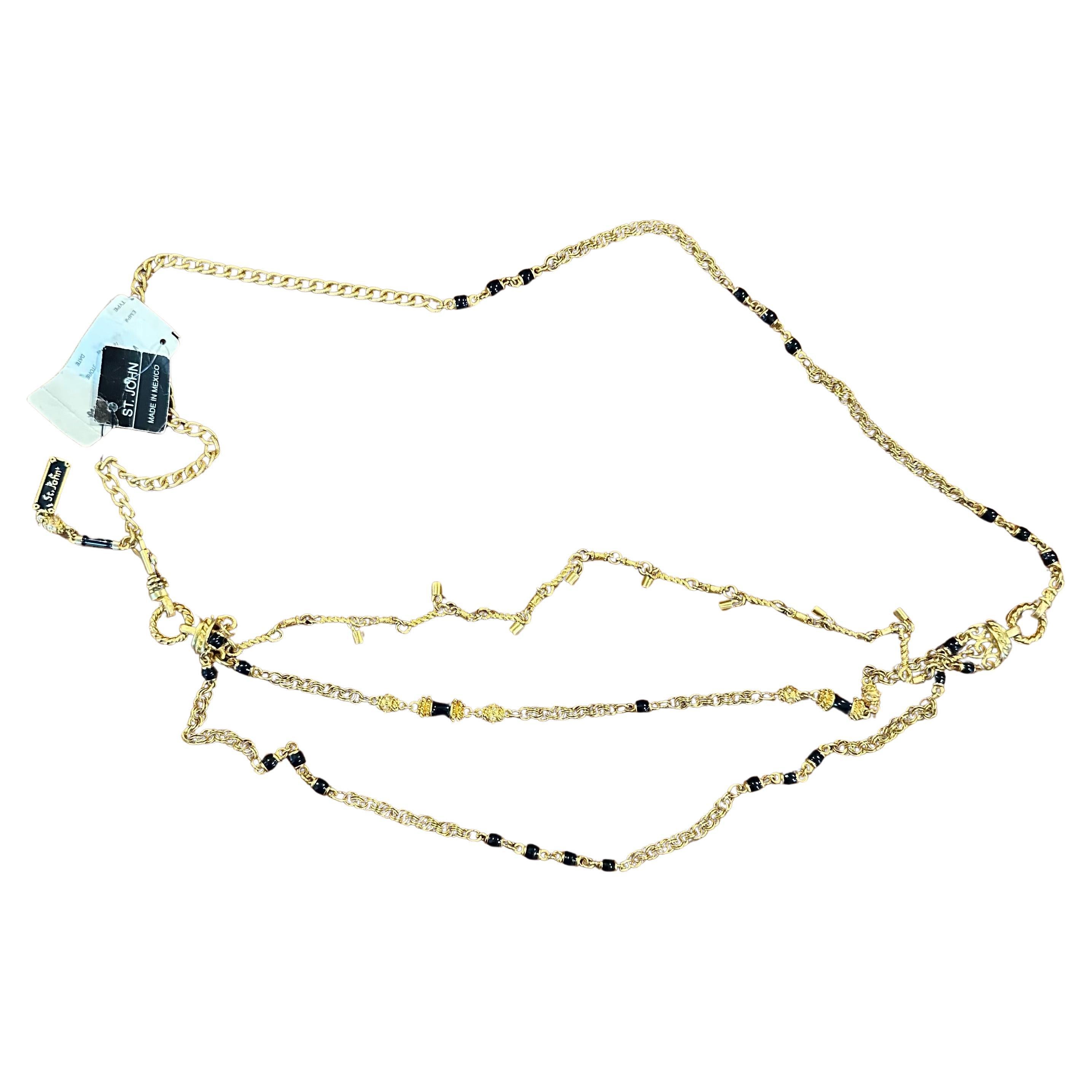 Stilvolle Vintage gebürstet Gold Triple Strand Gürtel mit Swivel Clip von St. John im Angebot