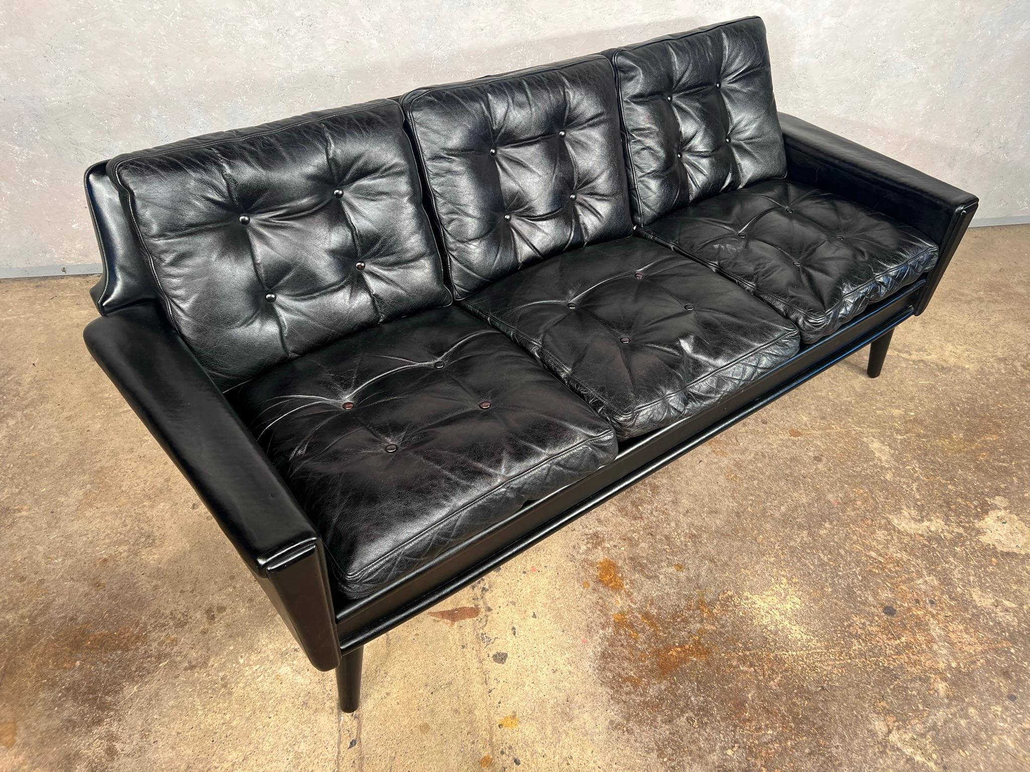 Stylish Vintage Danish Black Leather Three Seater Sofa In Good Condition For Sale In Lewes, GB