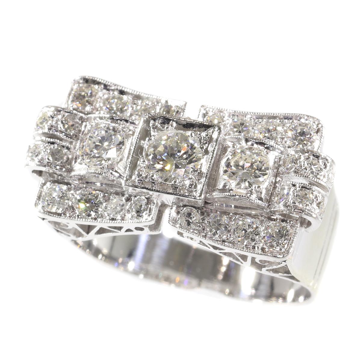 Stylish Vintage 1950s Diamond Bow Ring, 1950s In Excellent Condition In Antwerp, BE