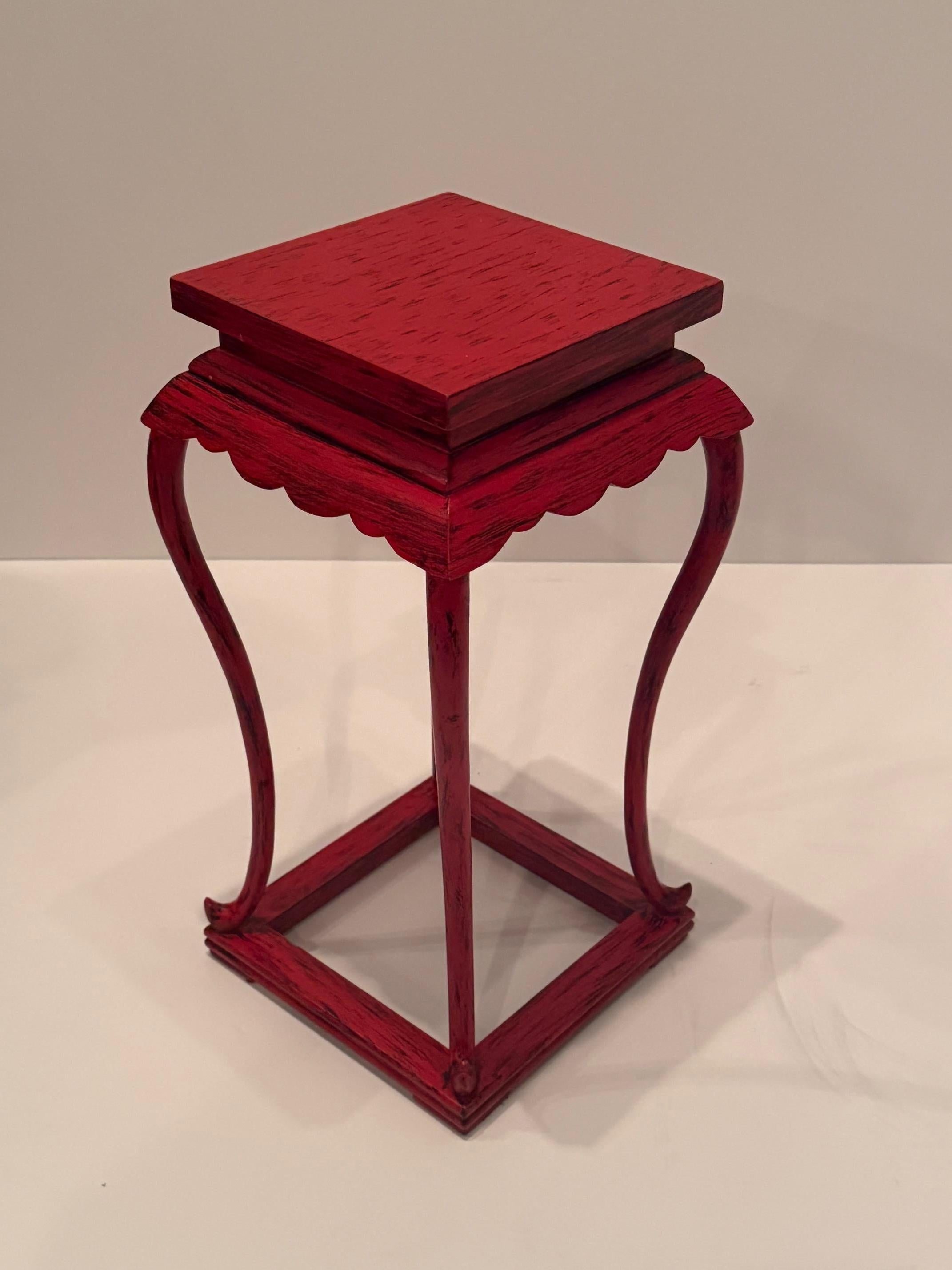 Chinese Export Stylish Vintage Red Lacquer Square Side Table For Sale