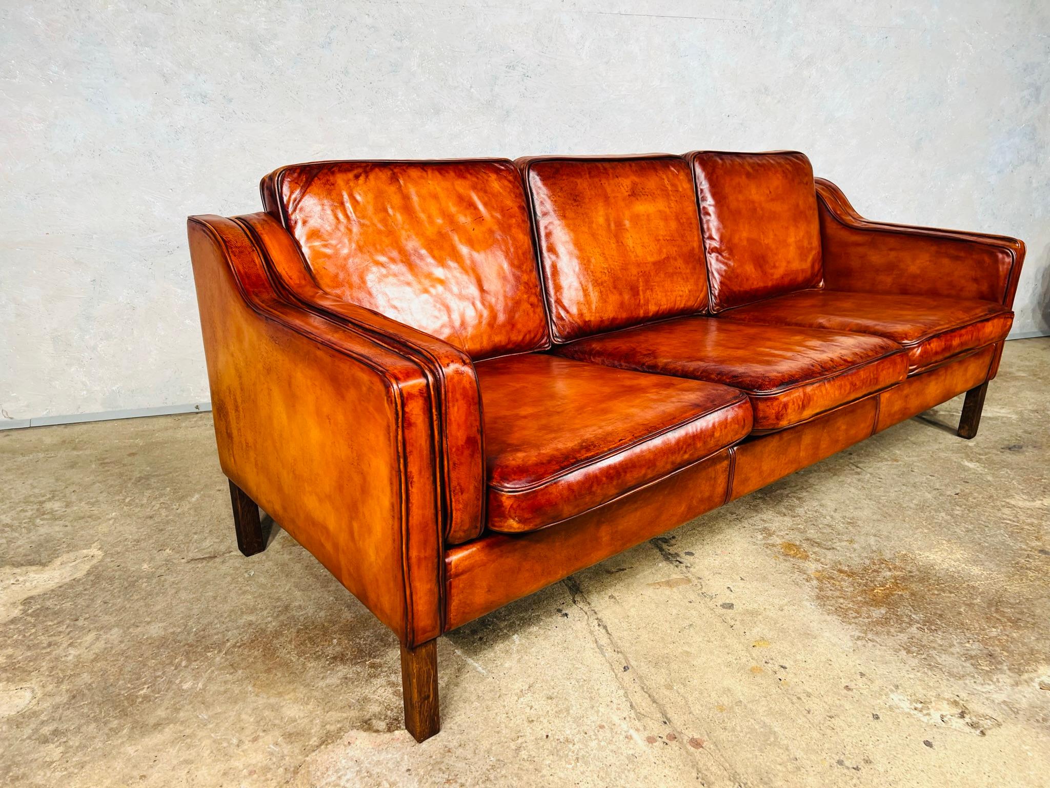Stylish Vintage Svend Skipper Danish 70 3 Seater Leather Sofa Cognac #678 For Sale 2