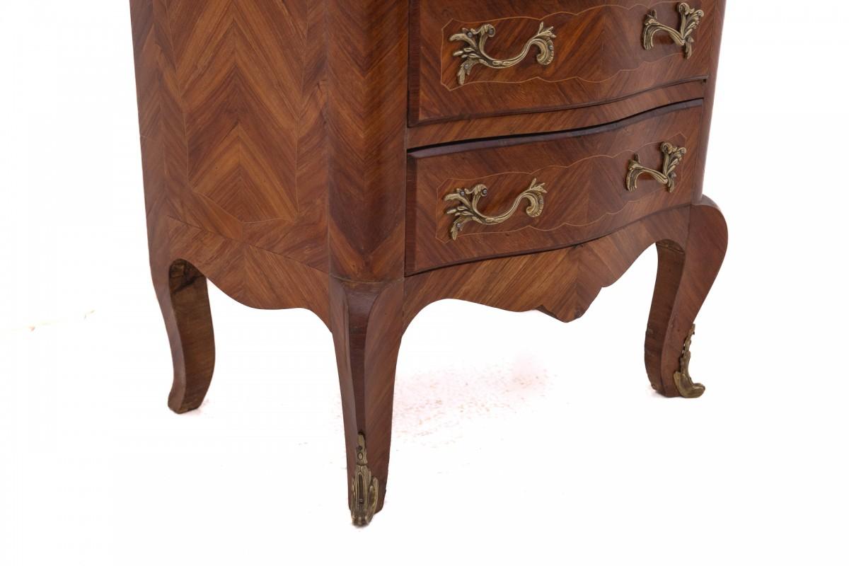 Walnut Stylish walnut chiffonier with marble top. For Sale