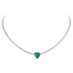 Stylish White Gold 18K Necklace Emerald Diamond for Her