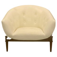 Stylish White Leather Global Views 2367 Mimi Chair