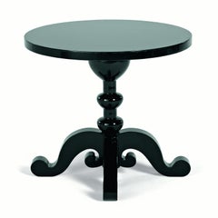 Stylish Wooden Side Table in Lacquered Finish Customizable Different Dimension