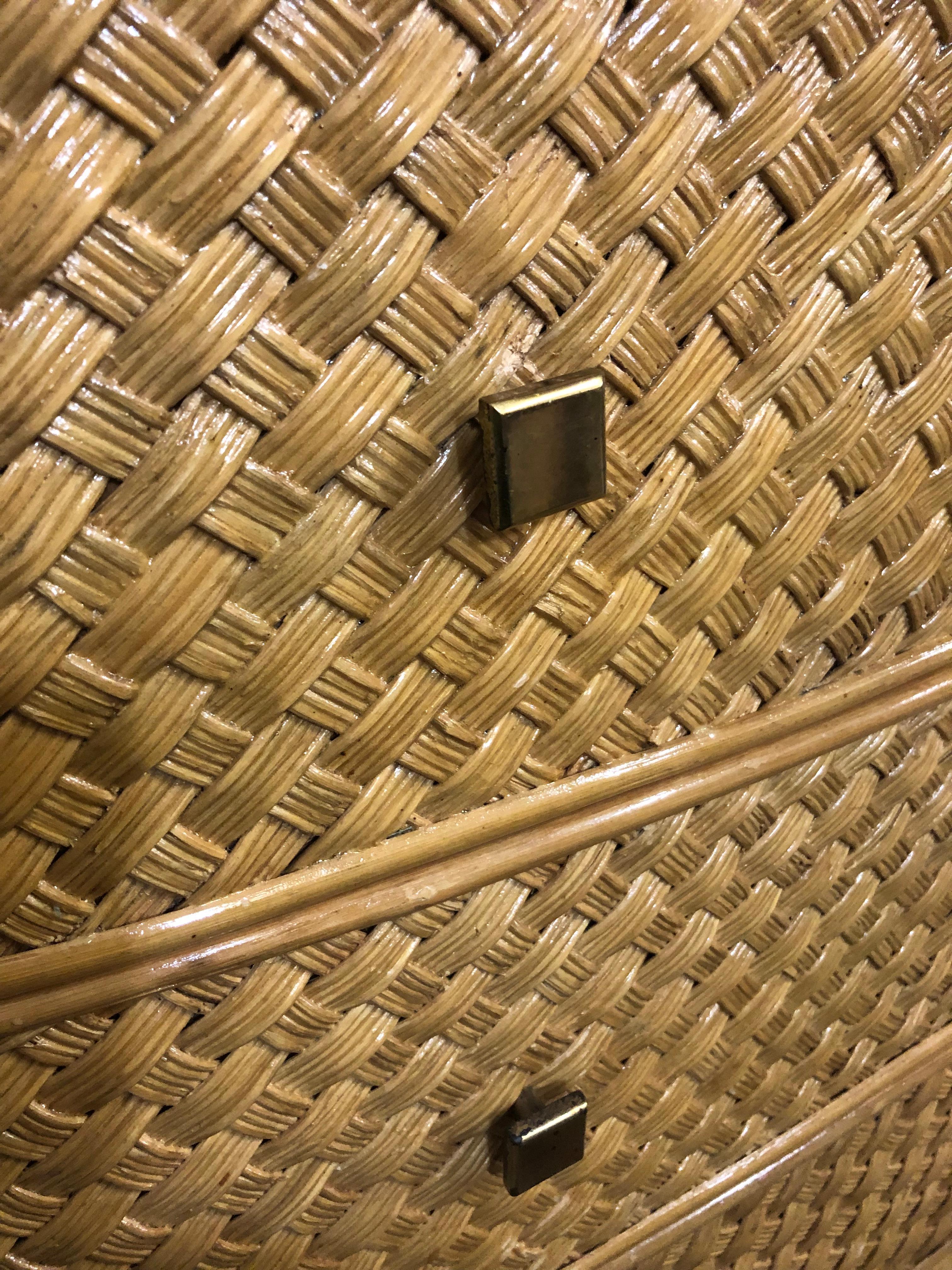 Stilvolle Kommode aus gewebtem Bambus und Rattan im Angebot 3