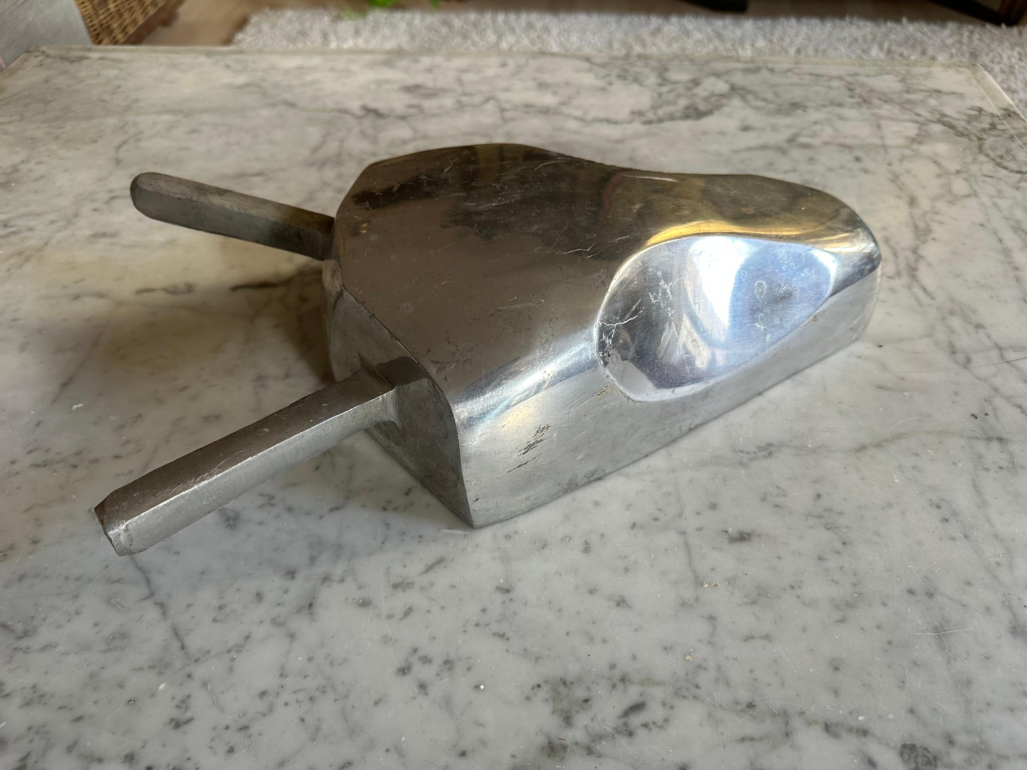 Stylized Aluminum Bull Head – Mid-20th Century Italian Butcher Shop Sign For Sale 6