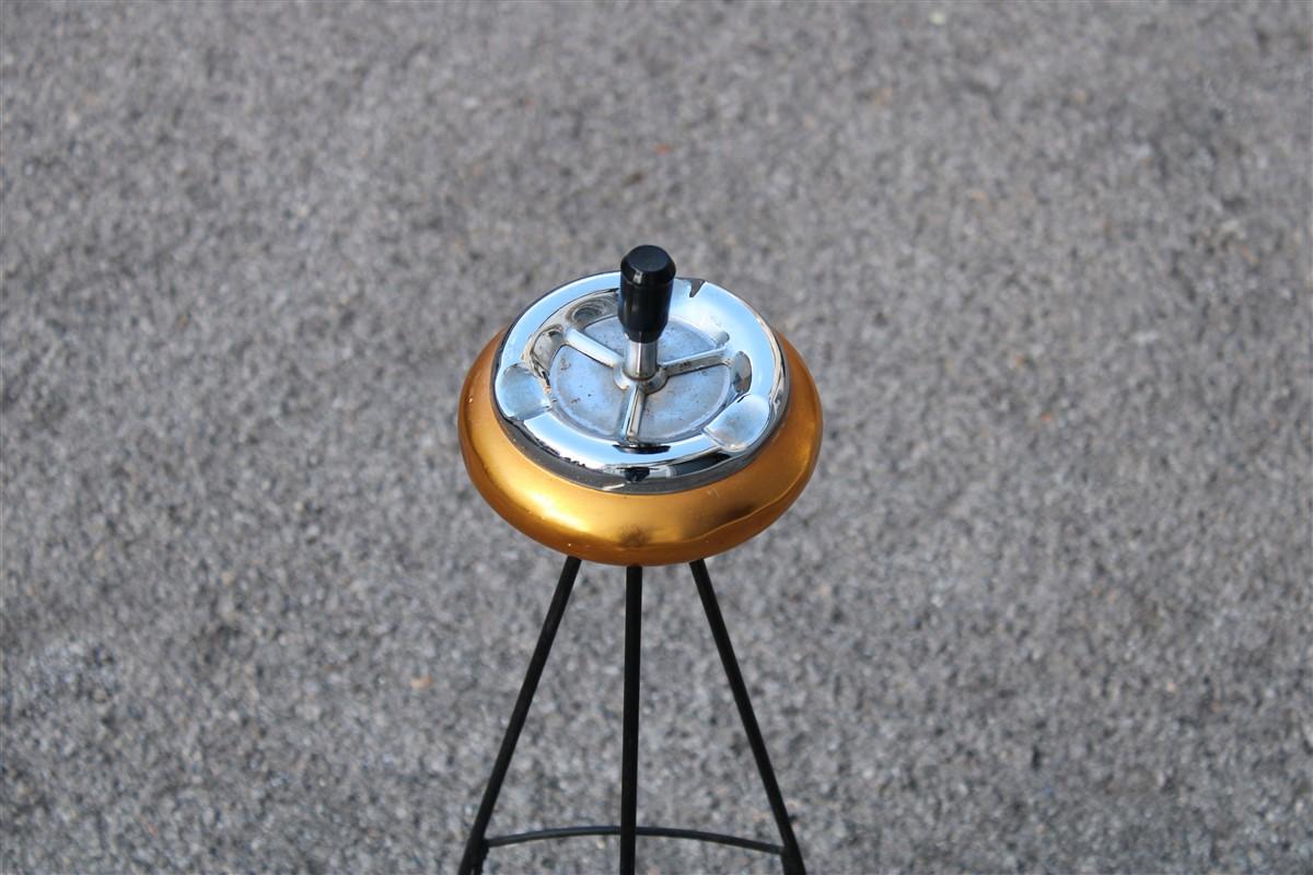 Mid-Century Modern Stylized and Modernist Metal Ashtray in Aluminum Silver and Gold, Italy, 1950