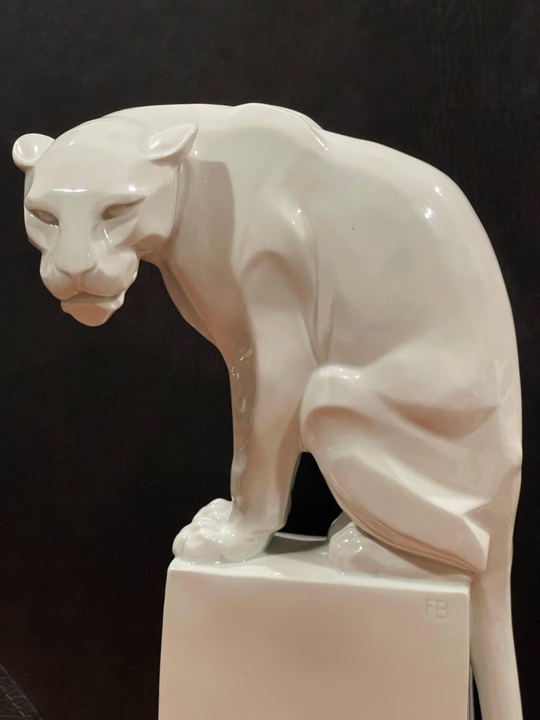 Stylized Art Deco Porcelain Panther Model 1630 Sculpture by Franz Barwig In Good Condition For Sale In San Diego, CA