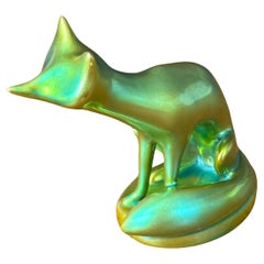 Stilisierte Eosin Fuchs-Skulptur aus grünem Porzellan im Art nouveau-Stil von Zsolnay