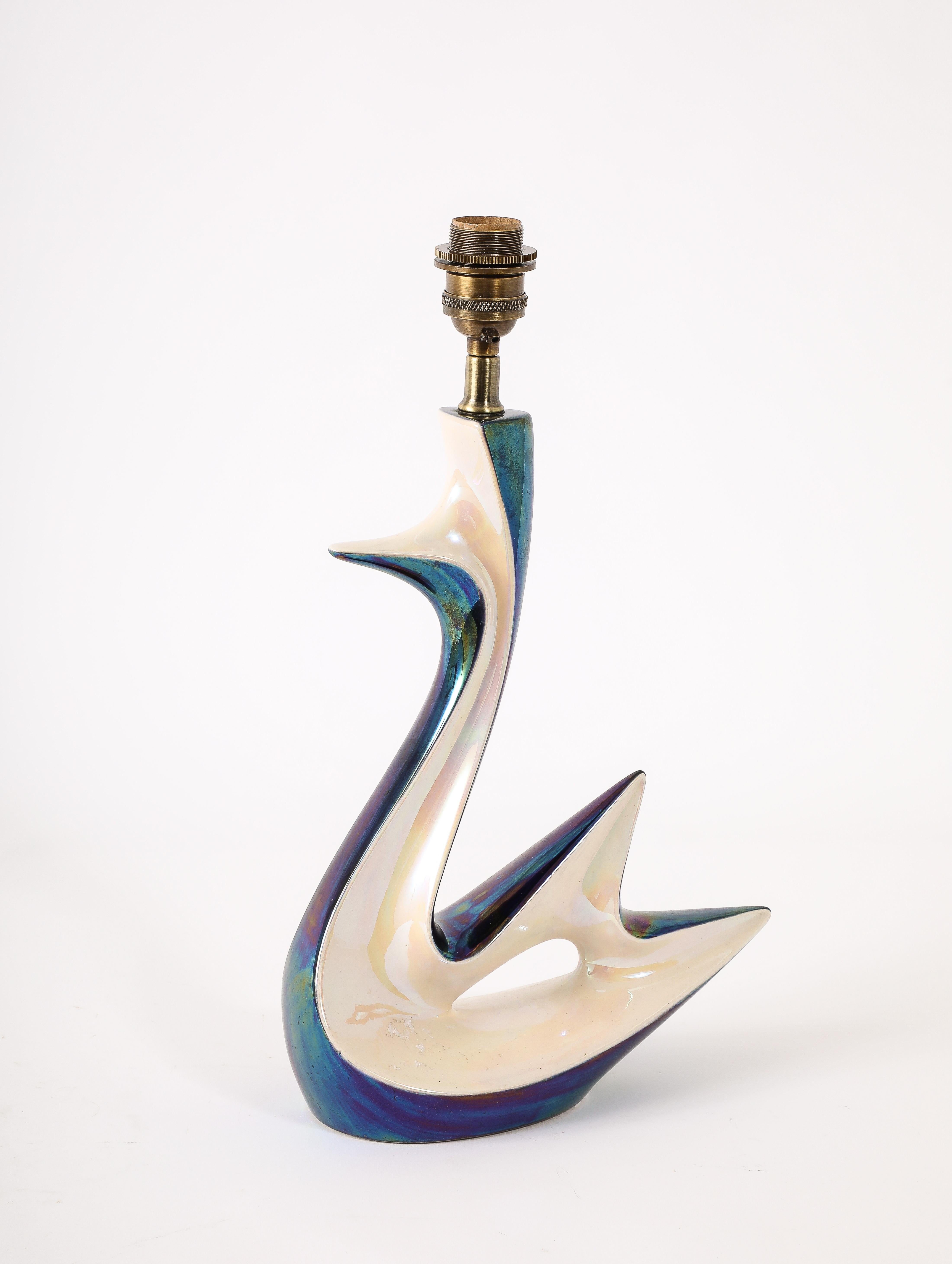 Oiseau stylisé en céramique irisée, France, années 1960 en vente 2
