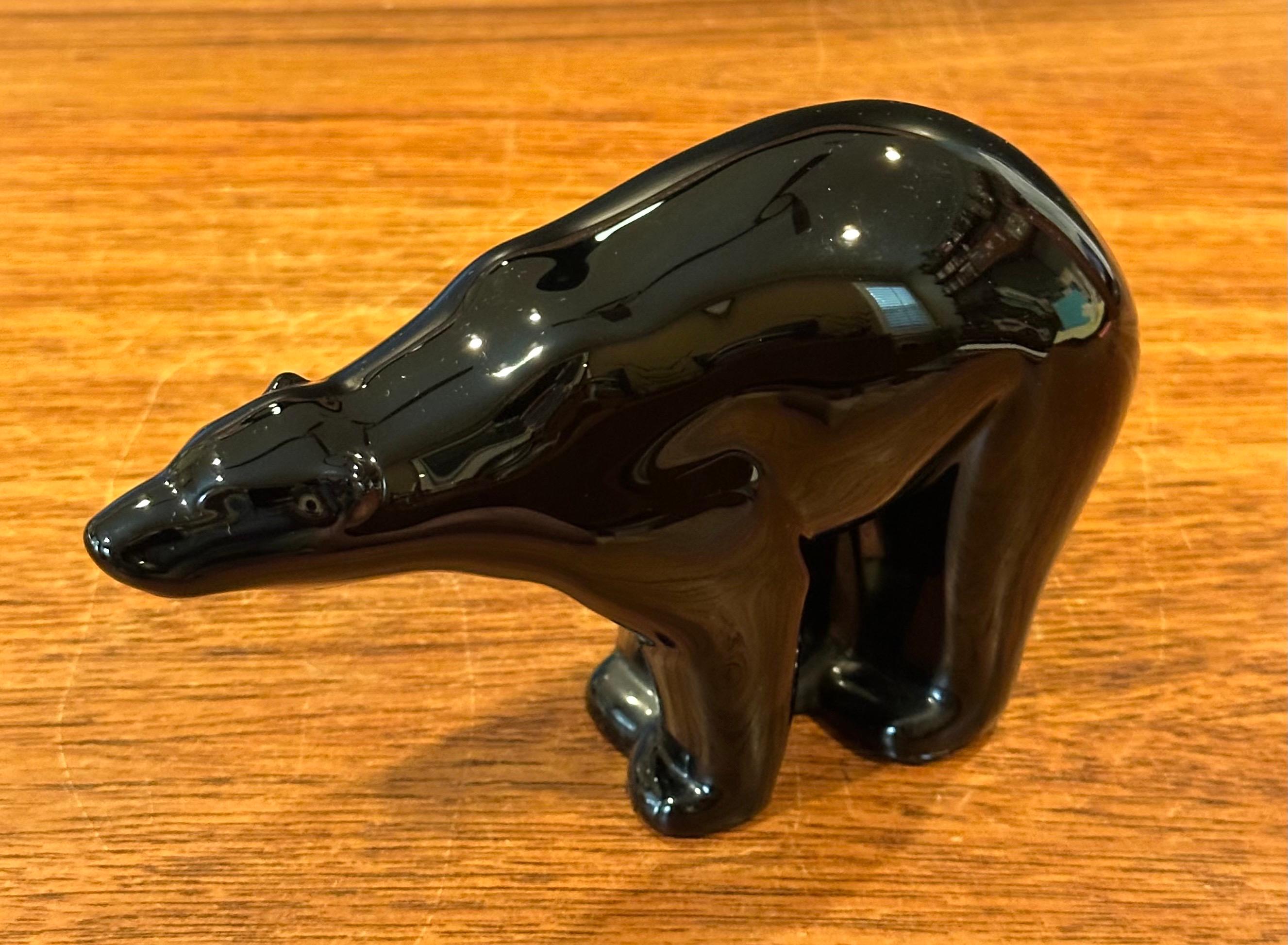 Scultura di orso polare stilizzato in cristallo nero di Baccarat In condizioni buone in vendita a San Diego, CA