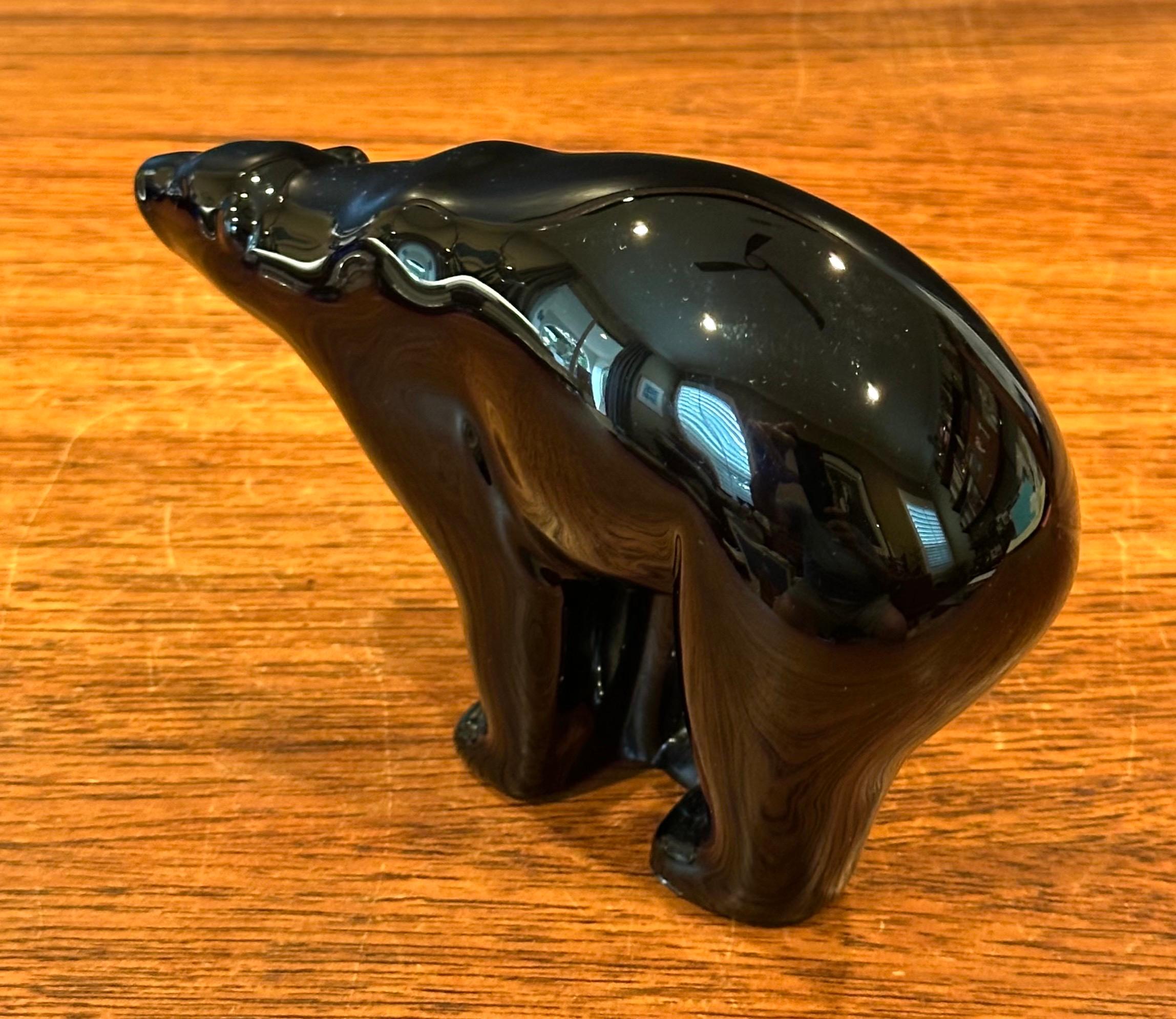 Cristallo Scultura di orso polare stilizzato in cristallo nero di Baccarat in vendita