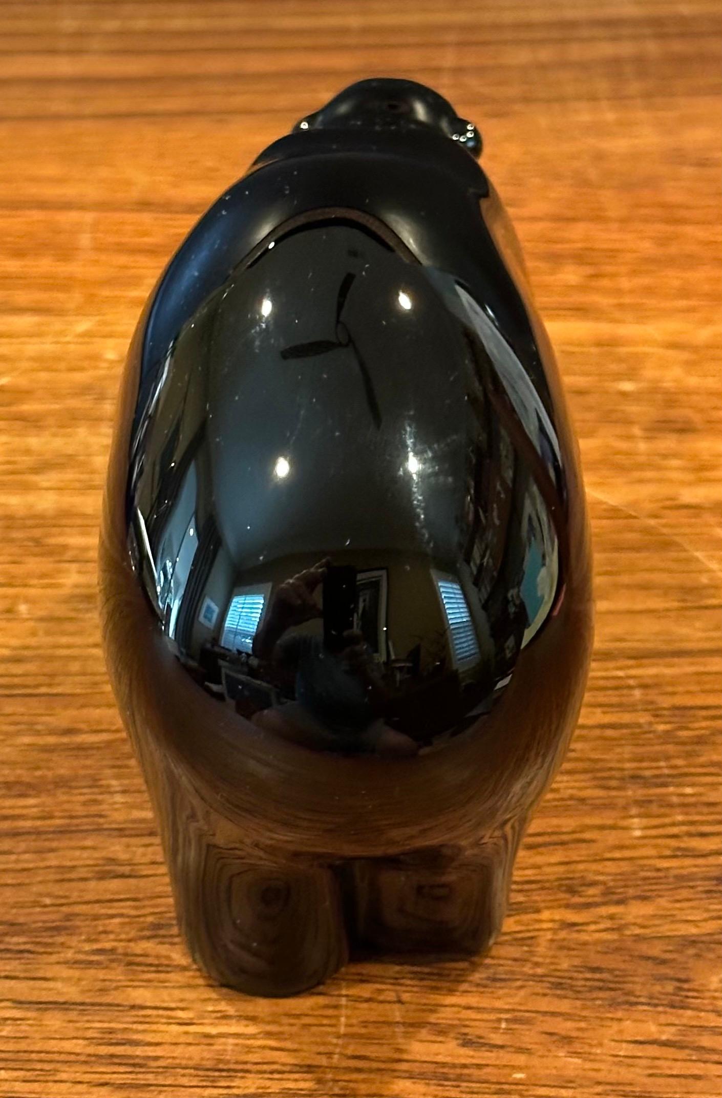 Scultura di orso polare stilizzato in cristallo nero di Baccarat in vendita 2