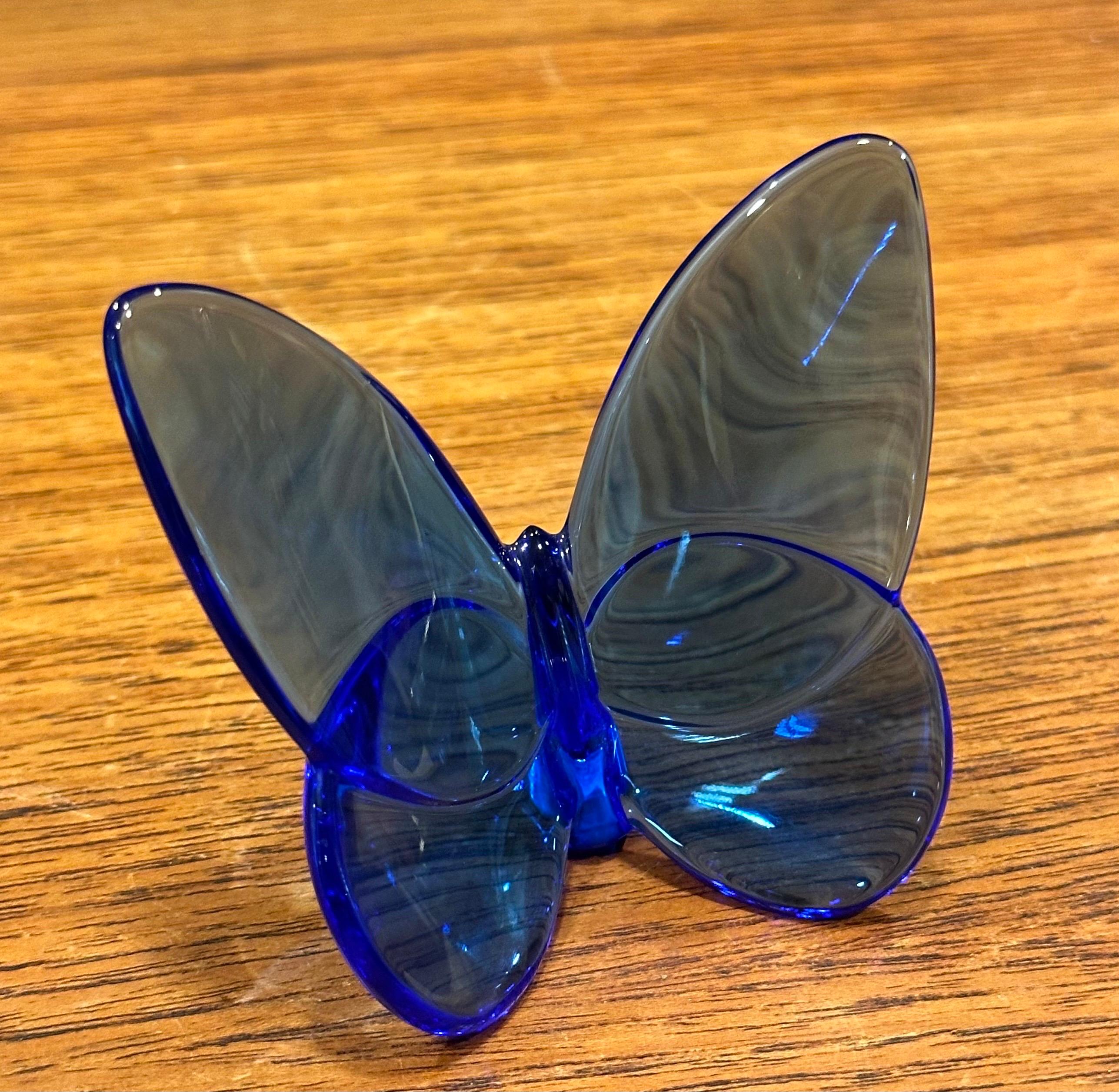 Stylized Blue Crystal Butterfly Sculpture / Paperweight by Baccarat In Good Condition For Sale In San Diego, CA