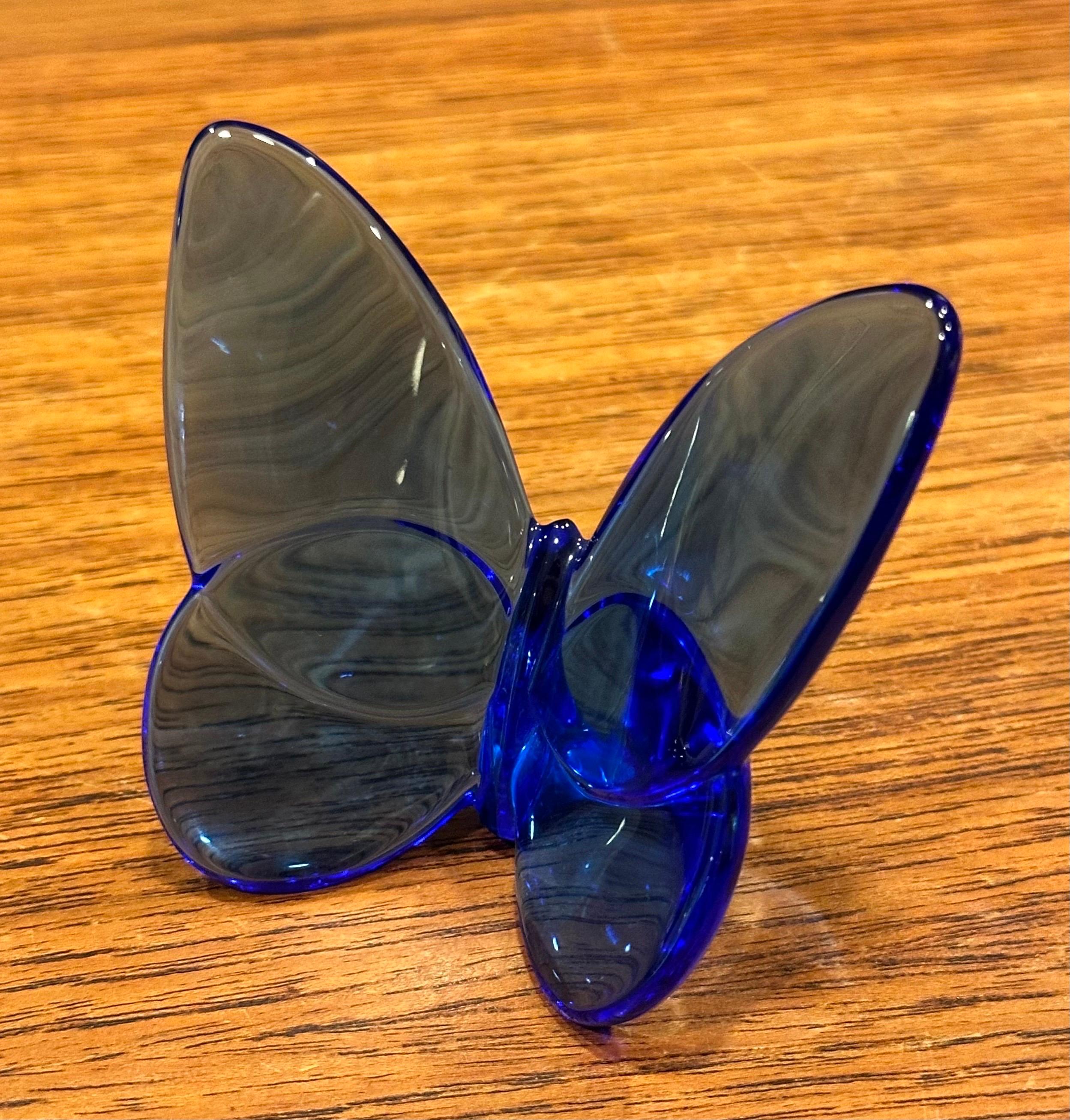 20th Century Stylized Blue Crystal Butterfly Sculpture / Paperweight by Baccarat For Sale