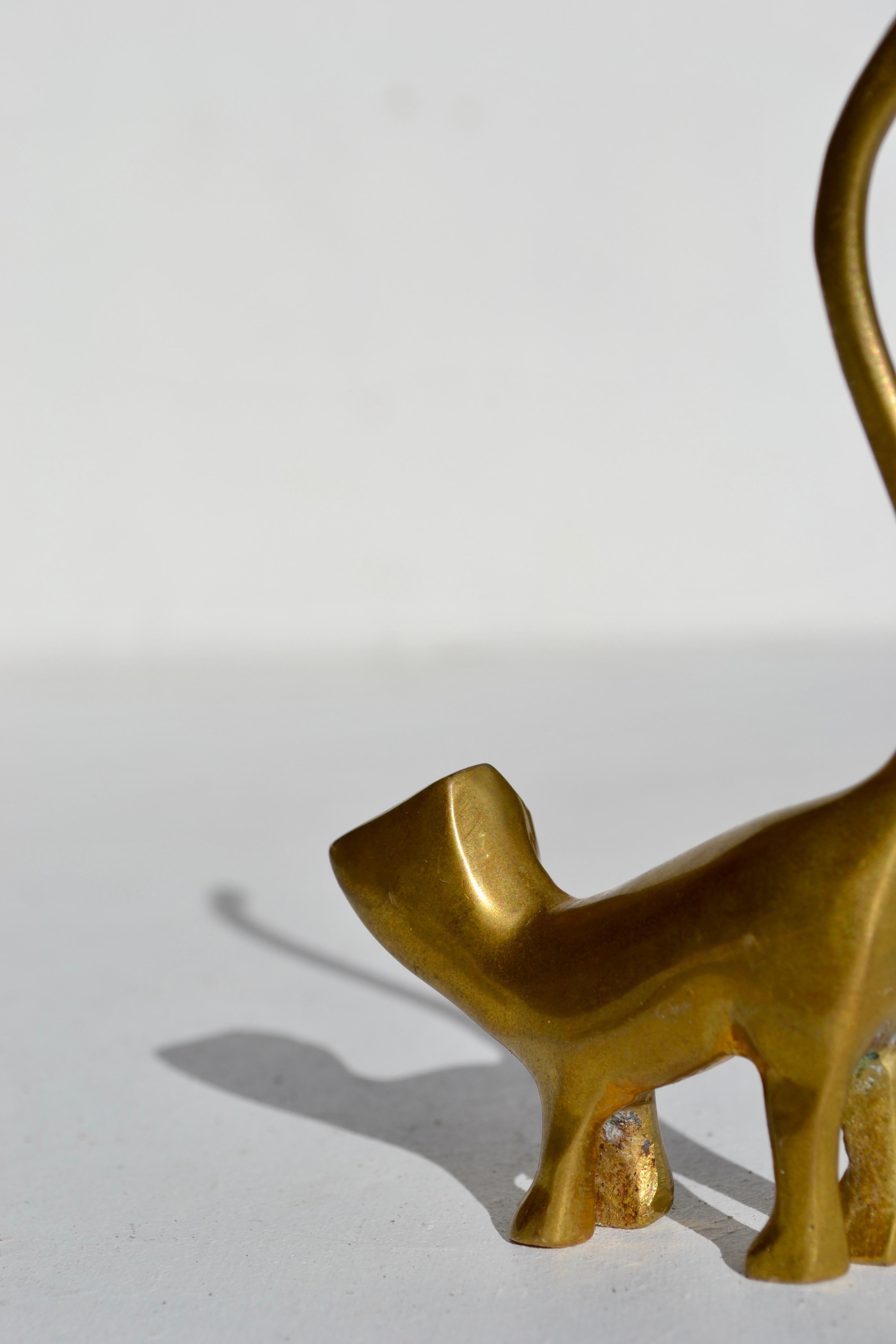 Mid-Century moderno Gatto stilizzato in ottone, Francia, anni '70 in vendita