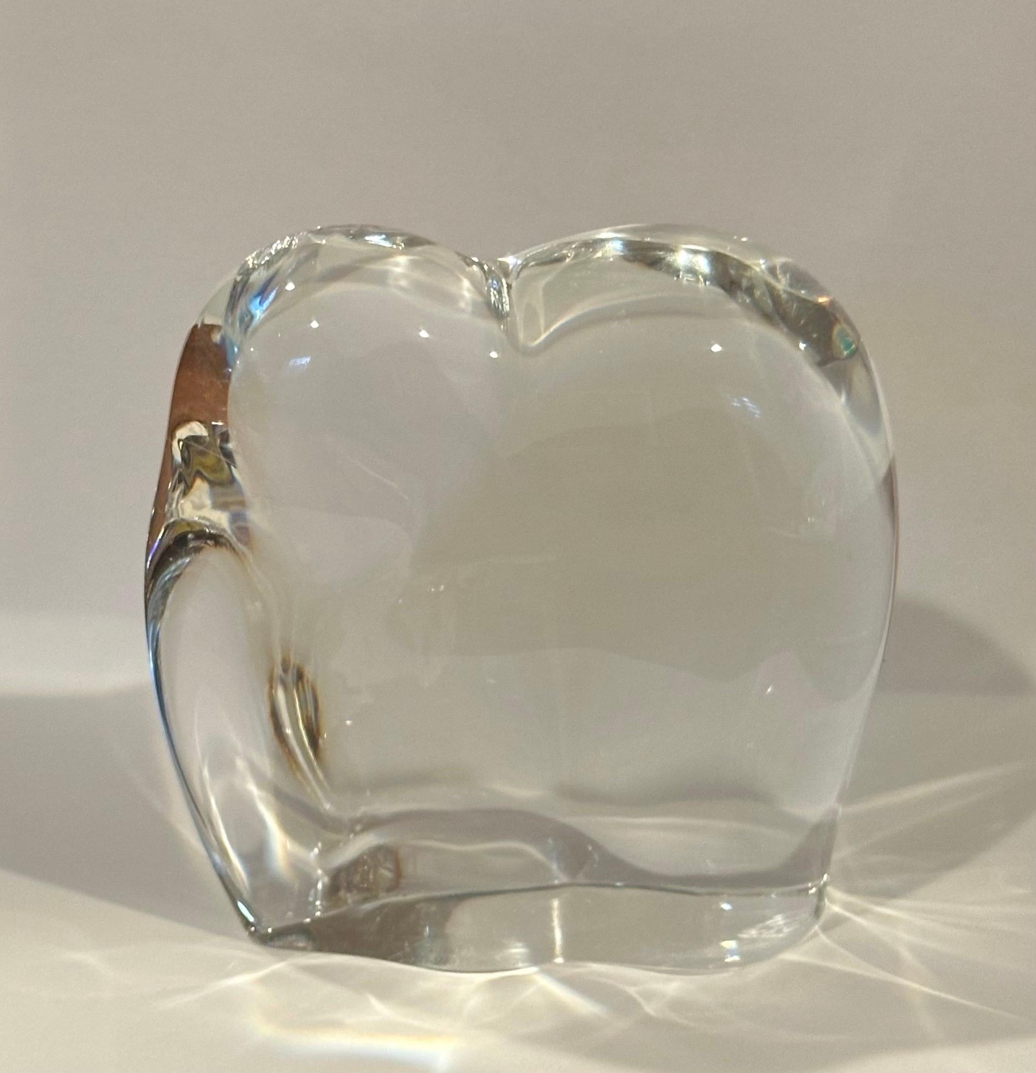 Sculpture ou presse-papier éléphant en cristal stylisé par Baccarat Bon état - En vente à San Diego, CA