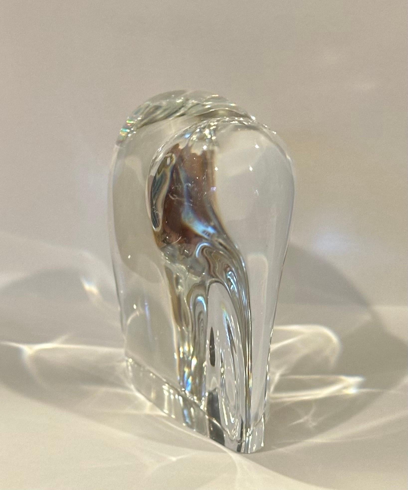 20ième siècle Sculpture ou presse-papier éléphant en cristal stylisé par Baccarat en vente