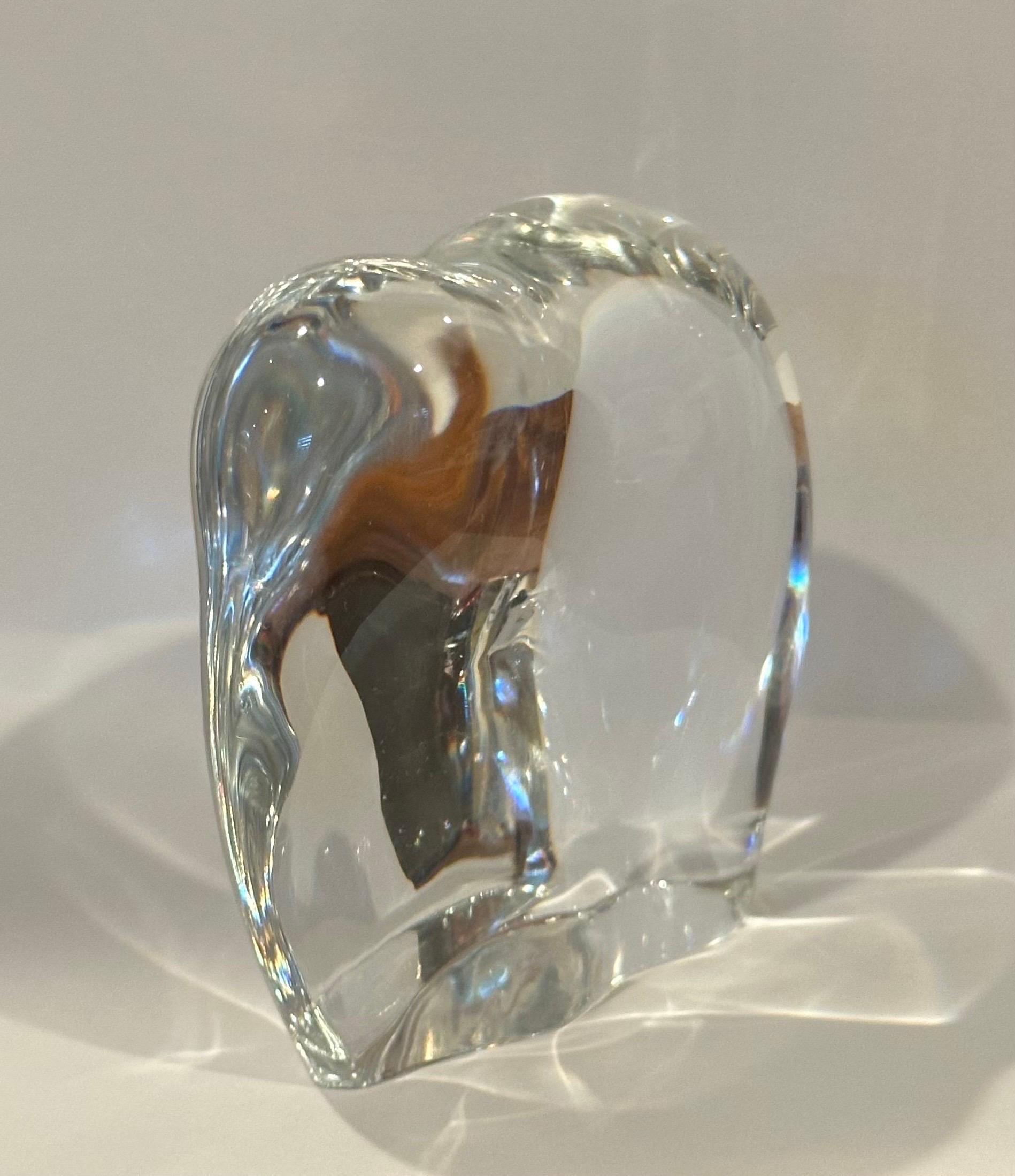Cristal Sculpture ou presse-papier éléphant en cristal stylisé par Baccarat en vente