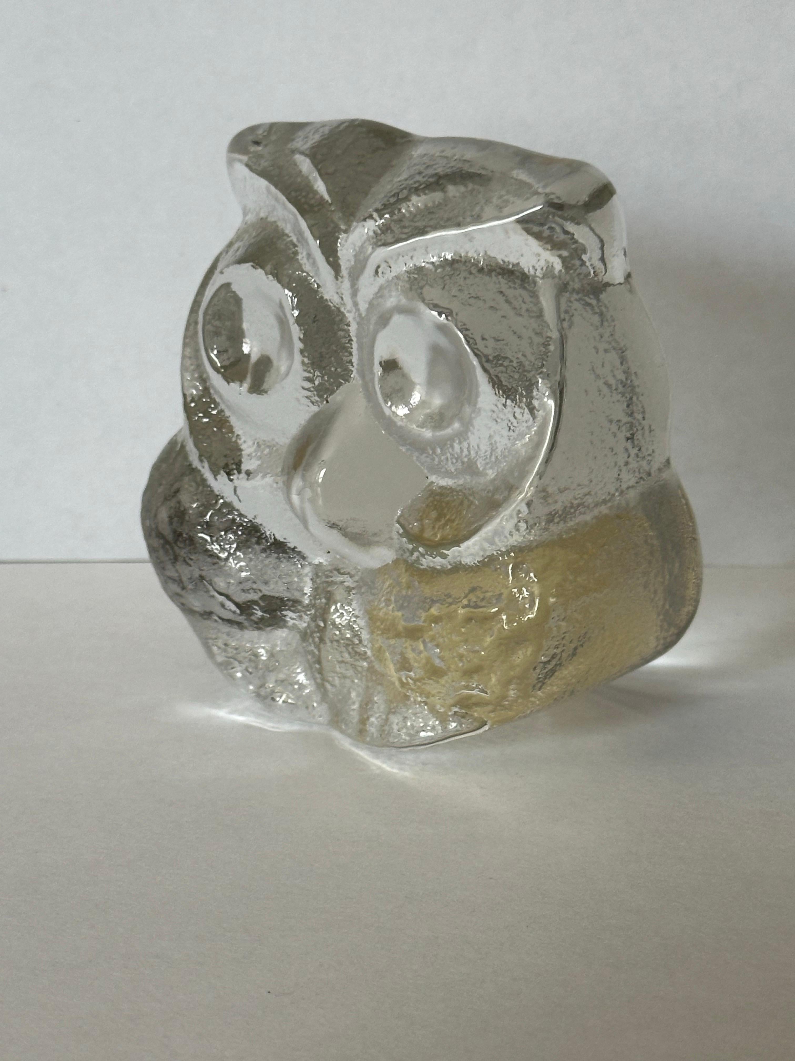20th Century Stylized Crystal Owl Sculpture / Paperweight by Riedel of Austria For Sale