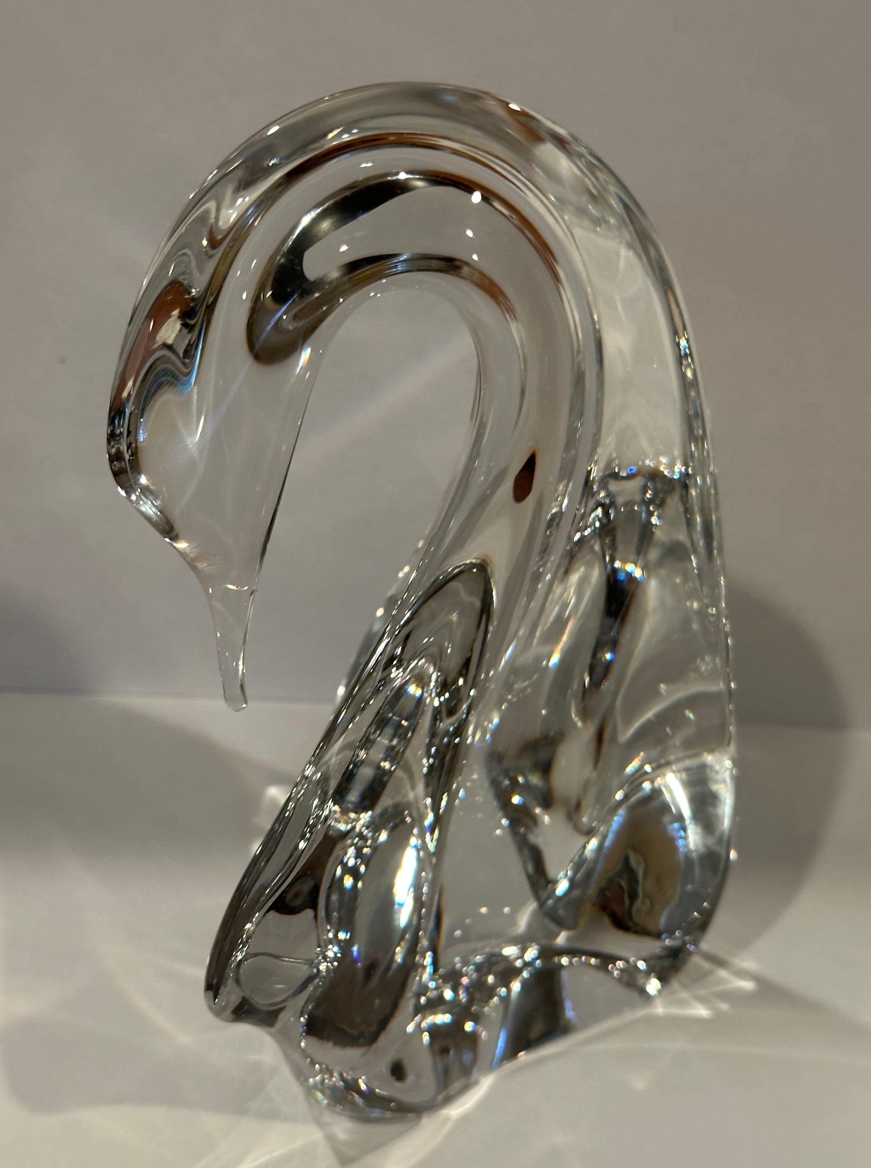 Cristal Sculpture de cygne en cristal stylisé par Daum, France en vente