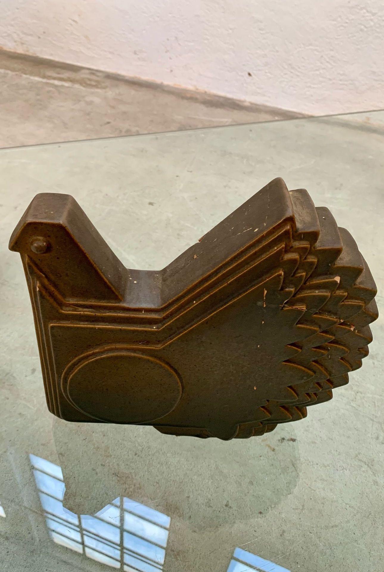 Stylized dove in brown glazed ceramic by Alessio Tasca, Italy, 1960s In condizioni discrete in vendita a Milano, IT