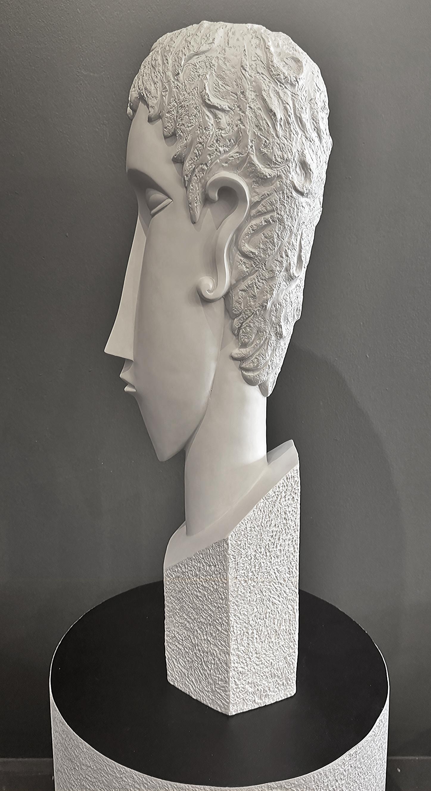Scultura di testa astratta stilizzata in fibra di vetro ispirata a Modigliani In condizioni buone in vendita a Miami, FL