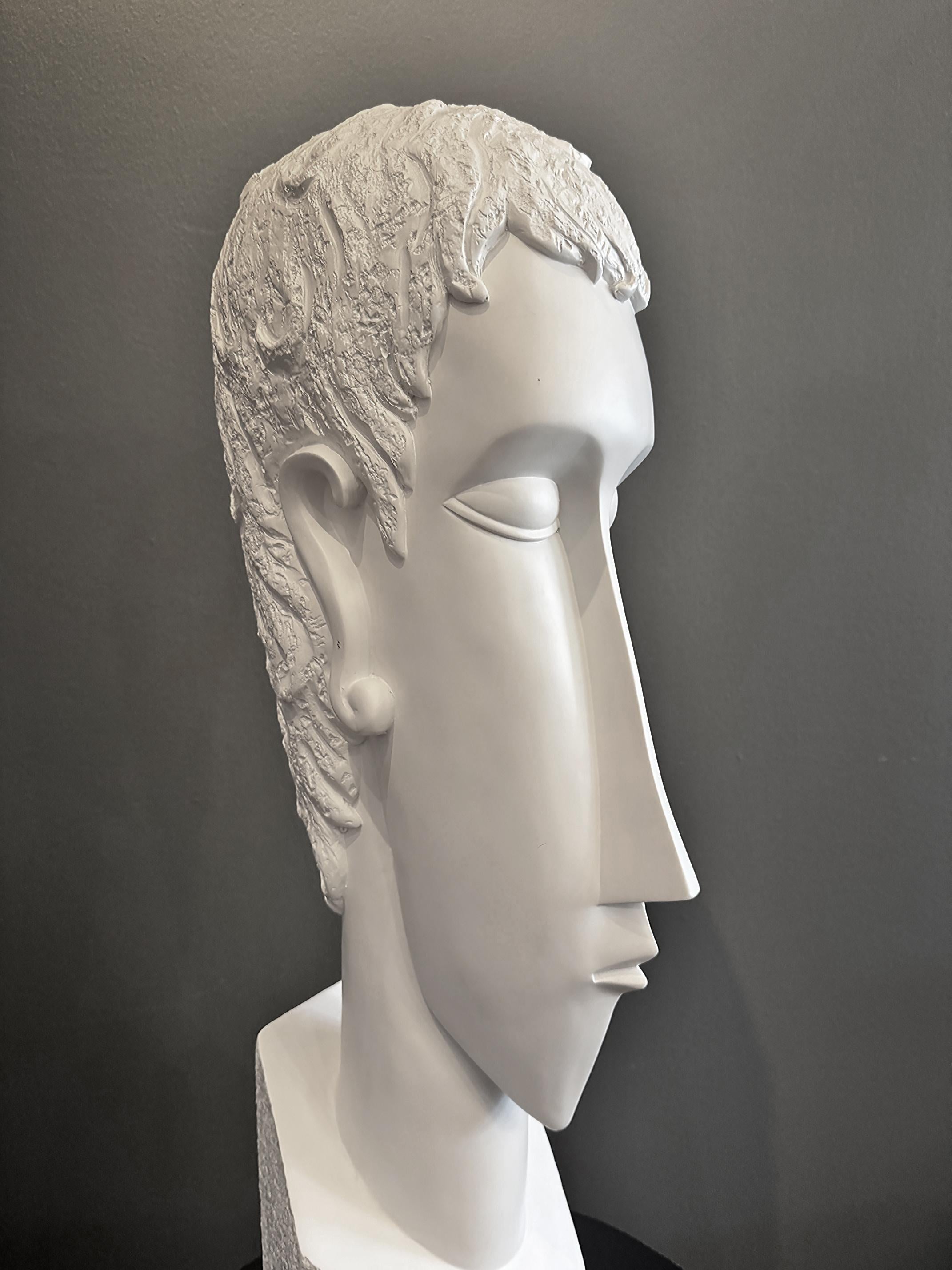 Scultura di testa astratta stilizzata in fibra di vetro ispirata a Modigliani in vendita 1