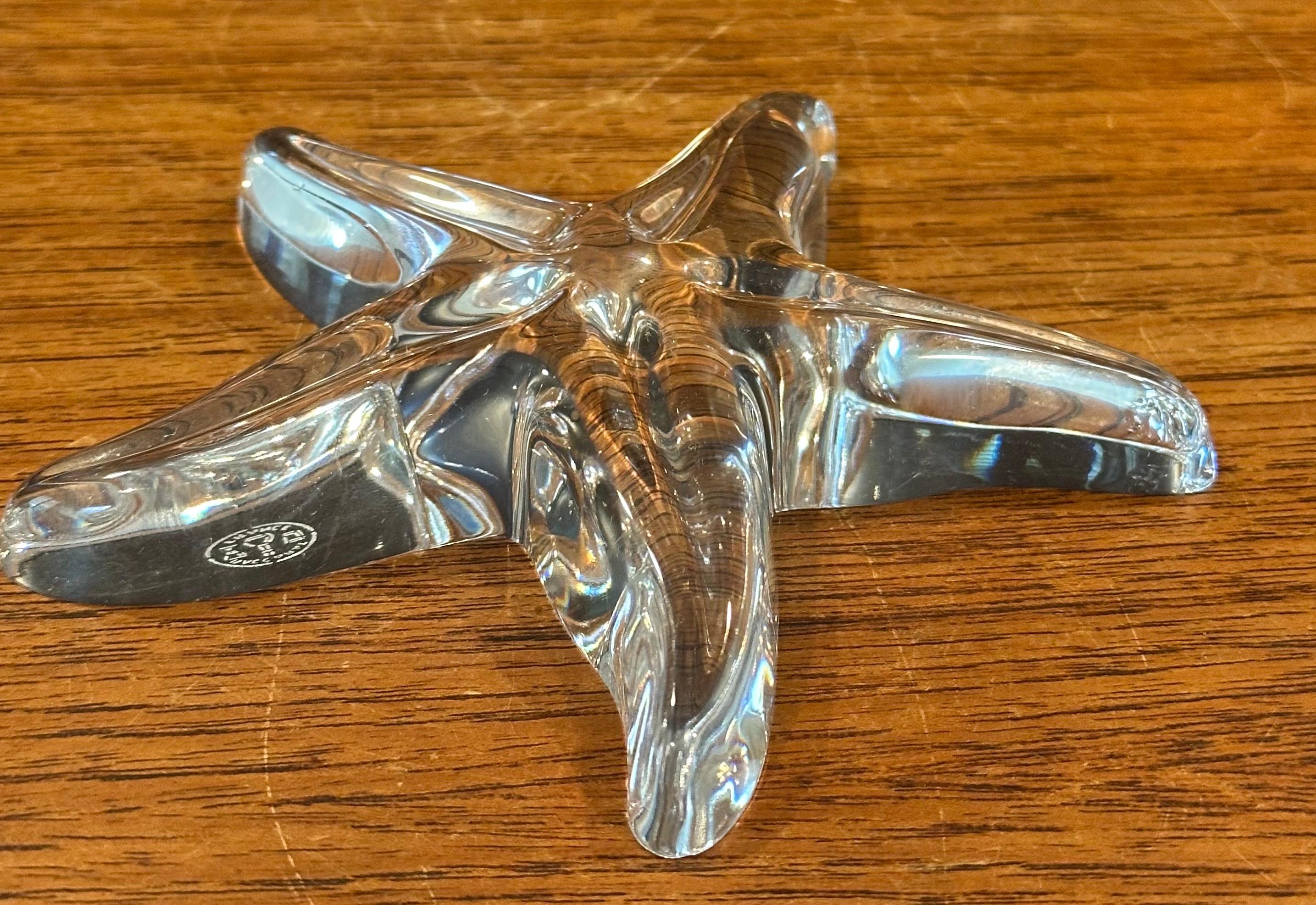 Francese Scultura di stella marina stilizzata / Fermacarte di Baccarat in vendita