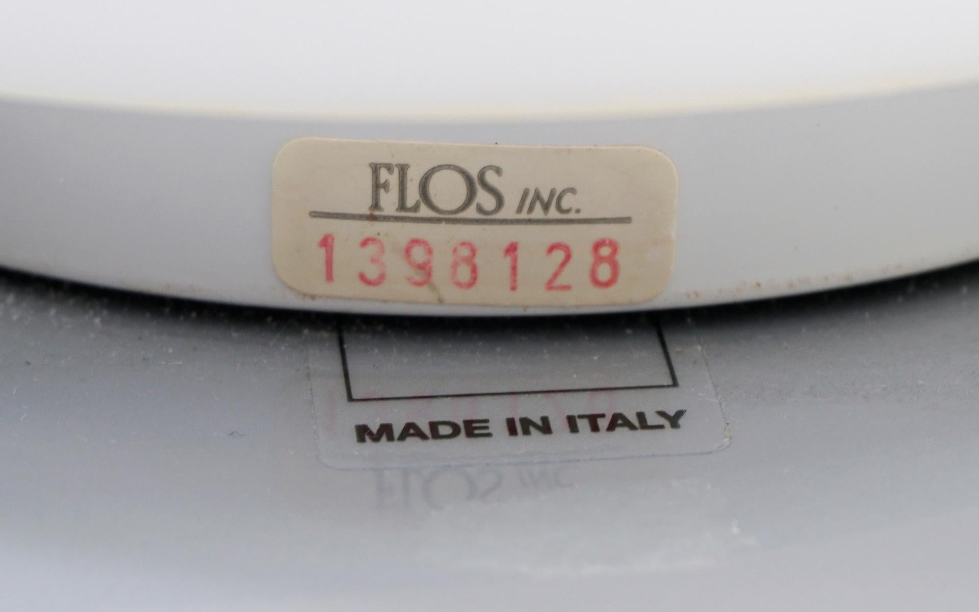 Stilos Stehlampe von Achille Castiglioni für Flos, Italien, weißes Acryl  (Metall) im Angebot