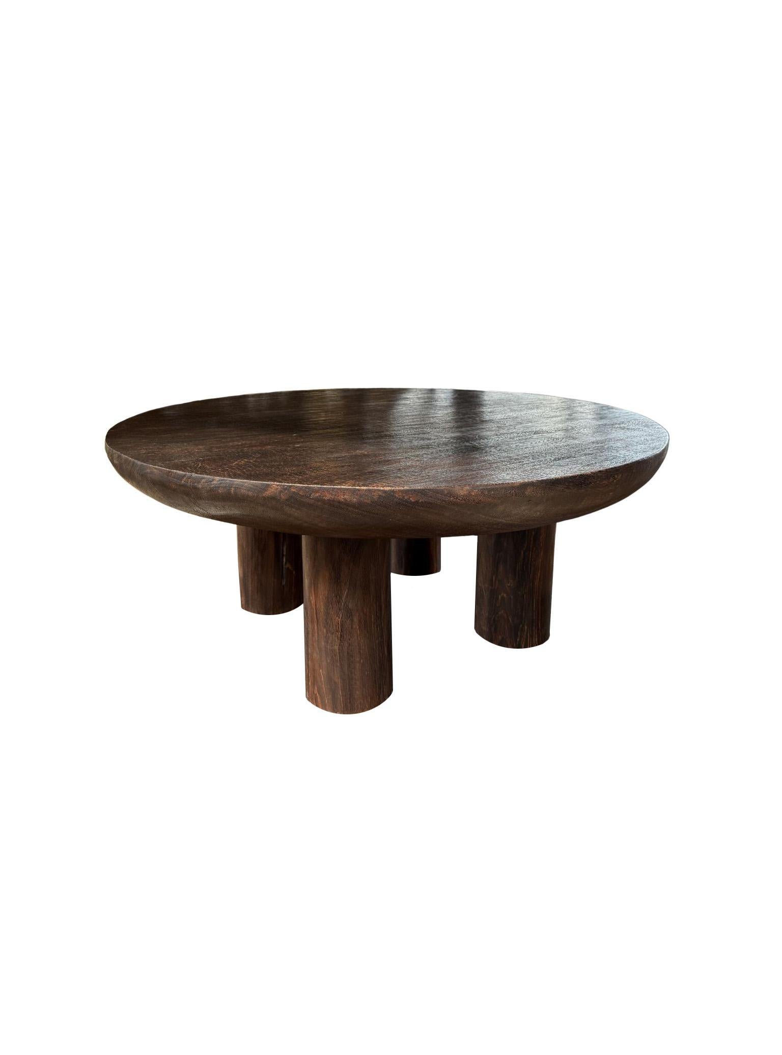 Suar Wood Round Table, Espresso Finish, Modern Organic In New Condition For Sale In Jimbaran, Bali