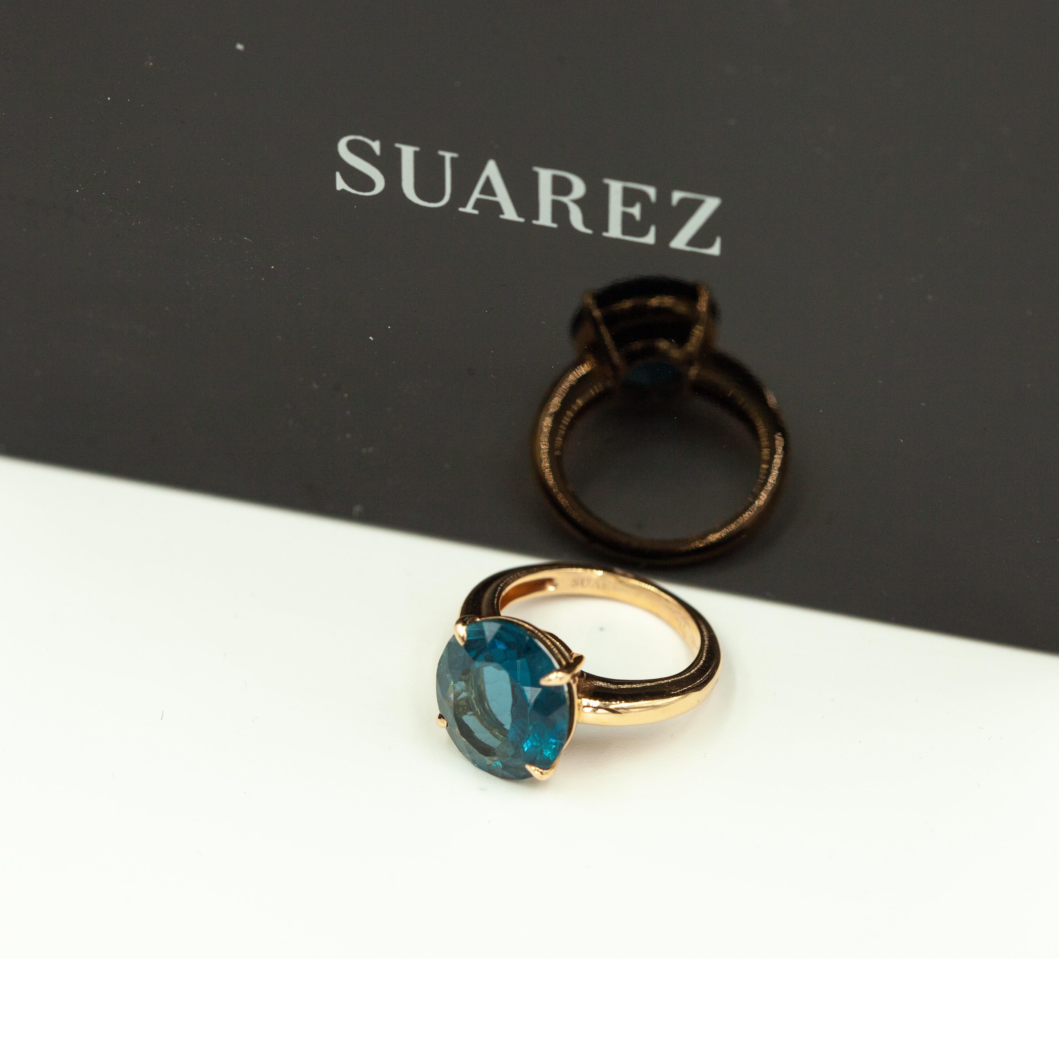 SUAREZ Anillo de oro rosa de 18 quilates con topacio azul de Londres en venta 1