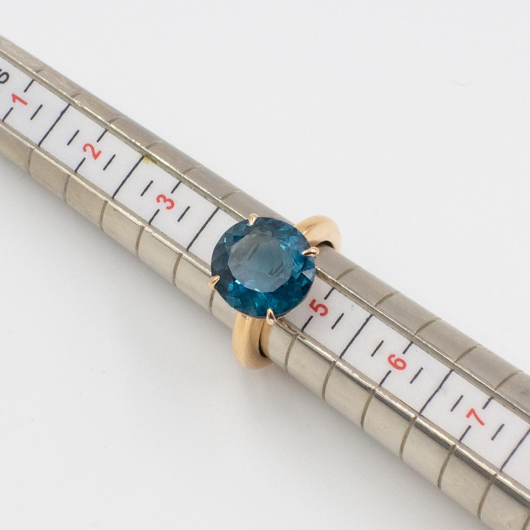 SUAREZ Anillo de oro rosa de 18 quilates con topacio azul de Londres en venta 2