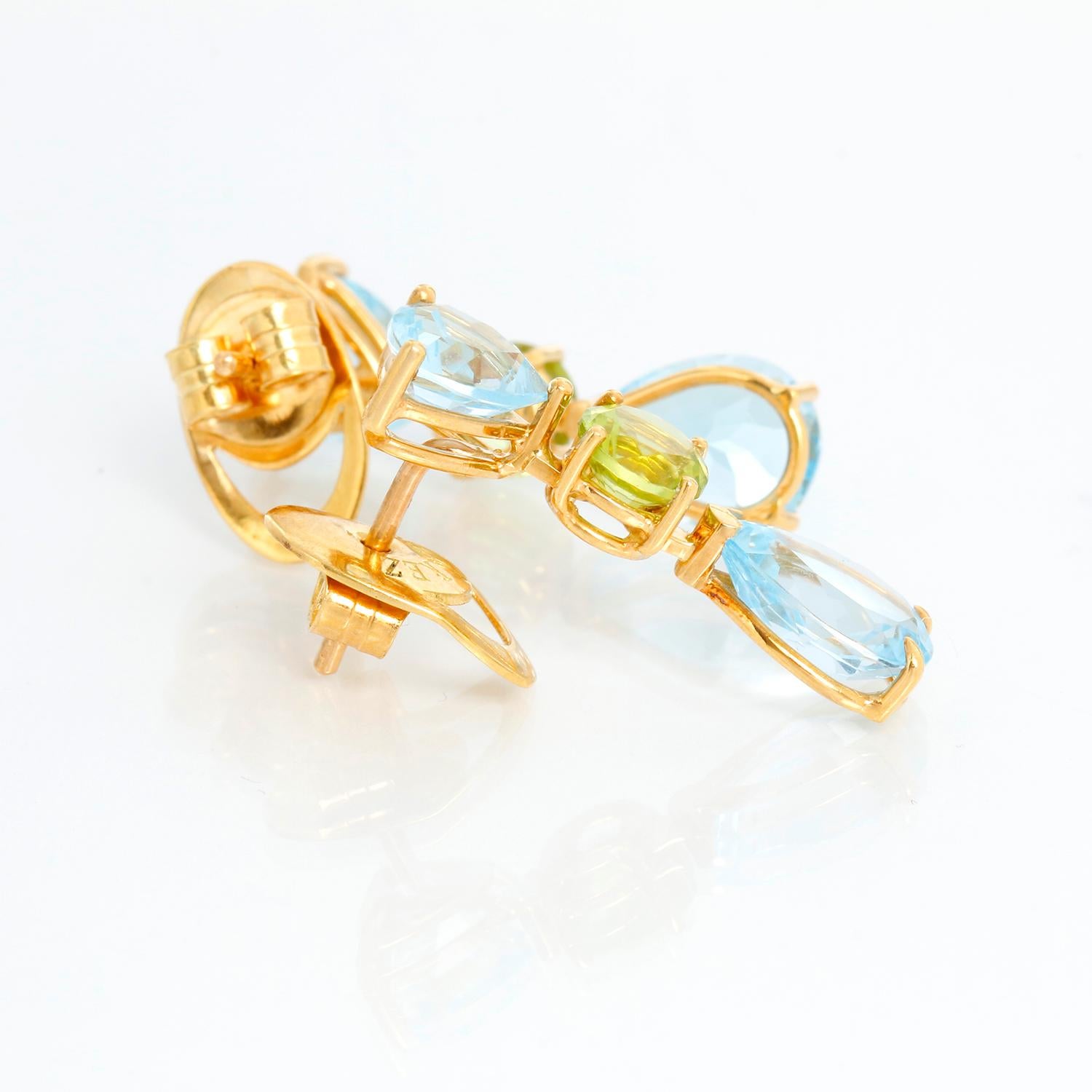 Suarez 18K Yellow Gold Blue Topaz & Peridot Earrings In Excellent Condition For Sale In Dallas, TX