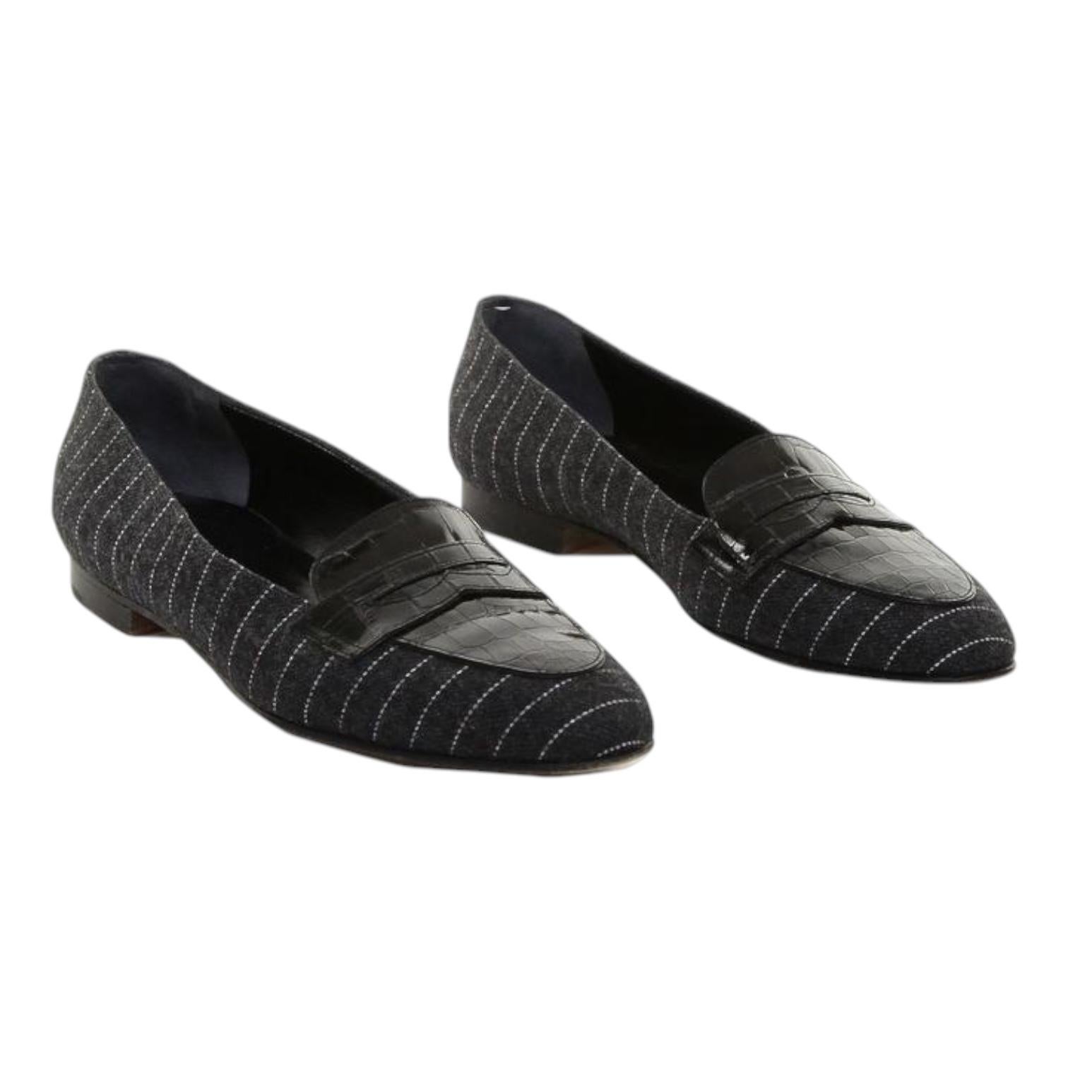 SUAREZ Loafer Shoe Shoes Flat Flats Fabric Charcoal Grey Black Pinstripe Sz 37 Excellent état - En vente à Hollywood, FL