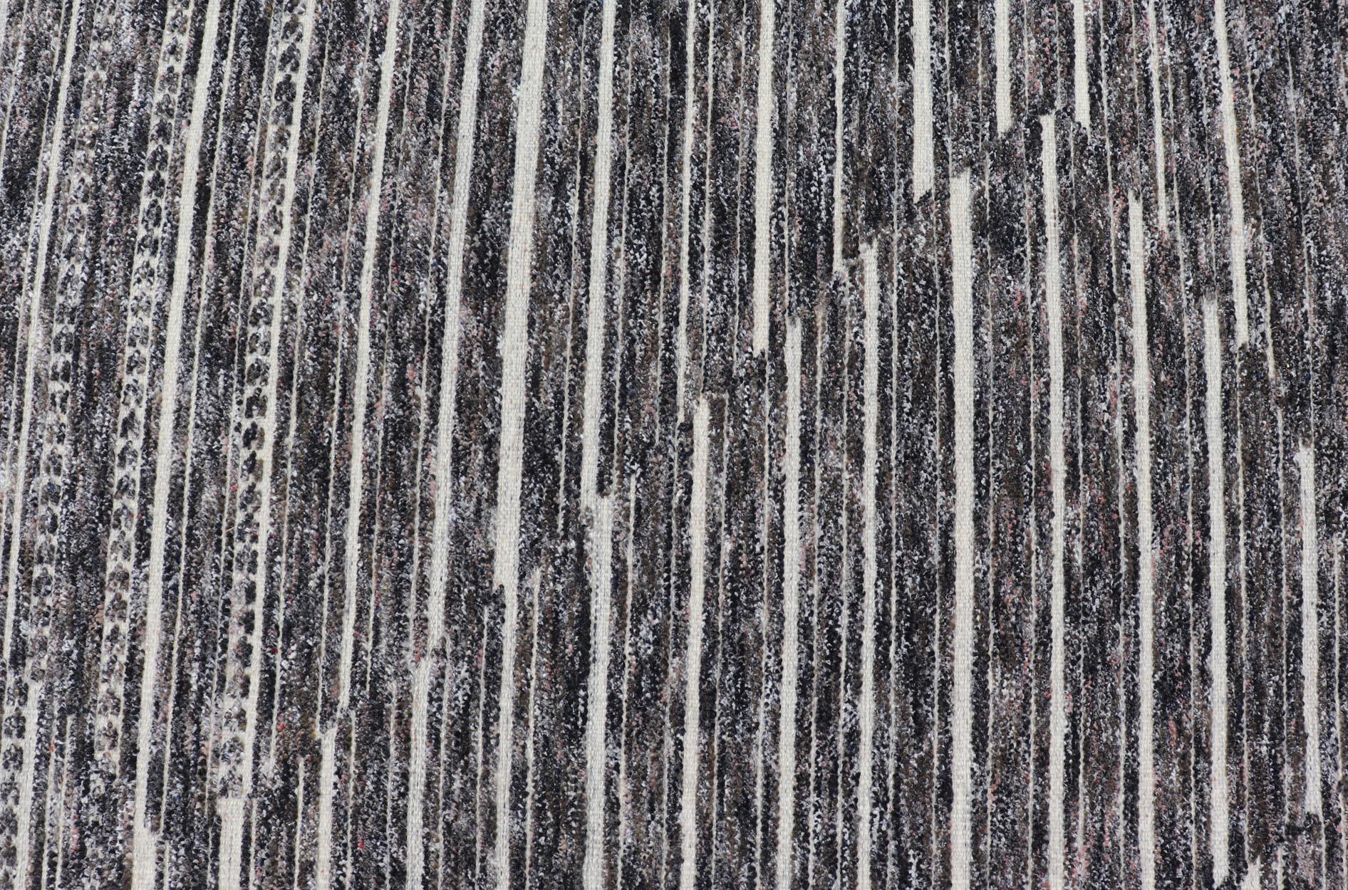 Indian Sub-Geometric Diamond Stripes Modern Casual Rug in Black and Cream For Sale