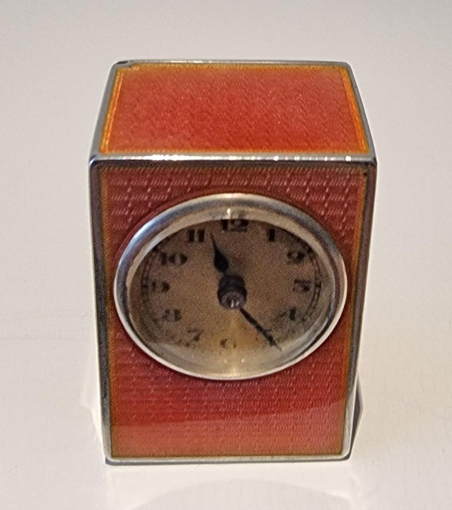 Sub Miniature Silver and Coral Guilloche Five Sided Enamel Carriage Clock In Good Condition For Sale In London, GB